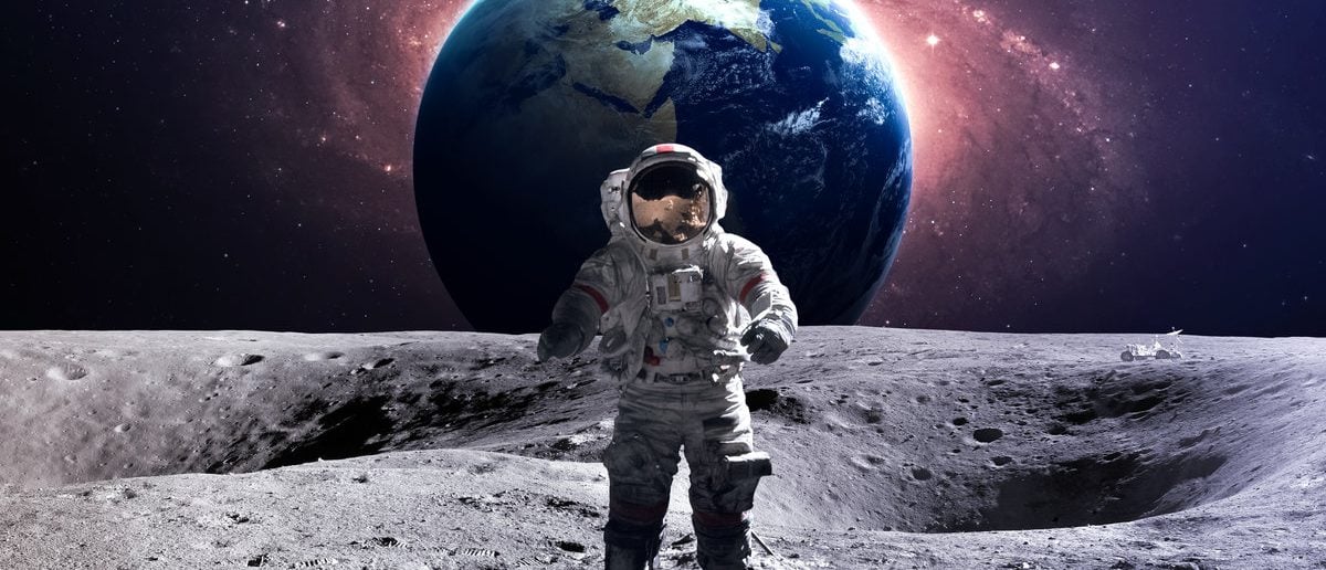 Brave astronaut at the spacewalk on the moon. This image elements furnished by NASA.

(Shutterstock/ Vadim Sadovski   )