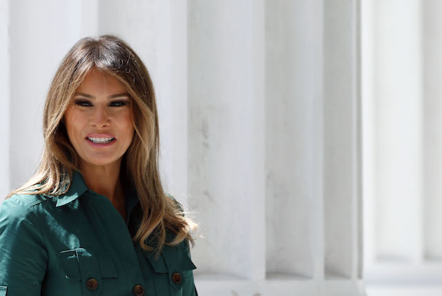 US First Lady Melania Trump arrives at the Flagler Museum in Palm Beach, Florida April 18, 2018 for a visit with the wife of Japanese Prime Minister Shinzo Abe, Akie. / AFP PHOTO / RHONA WISE (Photo credit should read RHONA WISE/AFP/Getty Images)