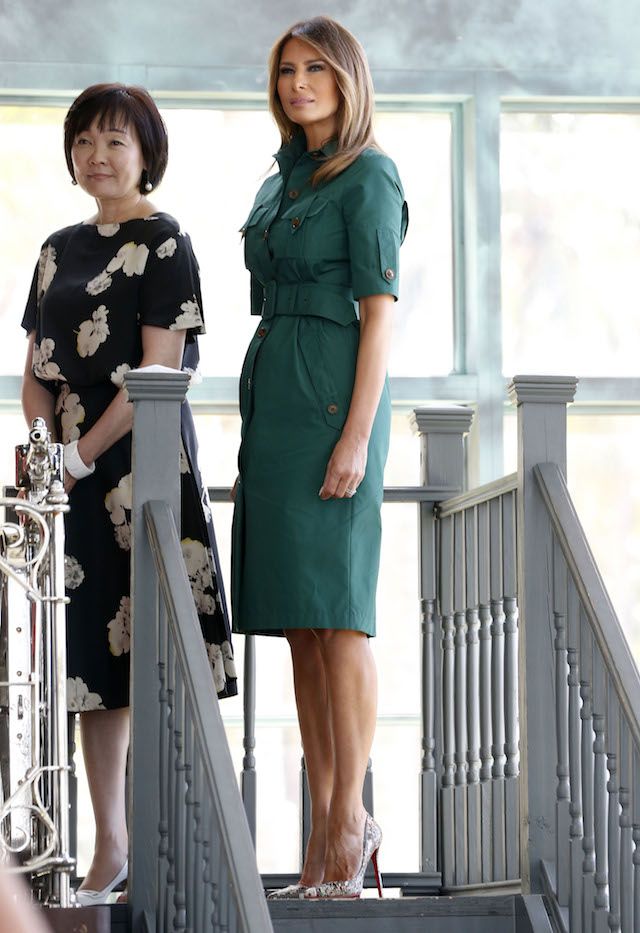 US First Lady Melania Trump (R) and Akie Abe, wife of Japanese Prime Minister Shinzo Abe, are given a tour at the Flagler Museum in Palm Beach, Florida April 18, 2018. / AFP PHOTO / RHONA WISE (Photo credit should read RHONA WISE/AFP/Getty Images)