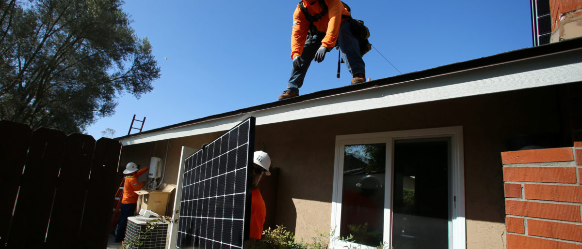 California Will Force EVERY New Home Owner To Install Solar Panels How To Lift Solar Panels Onto Roof