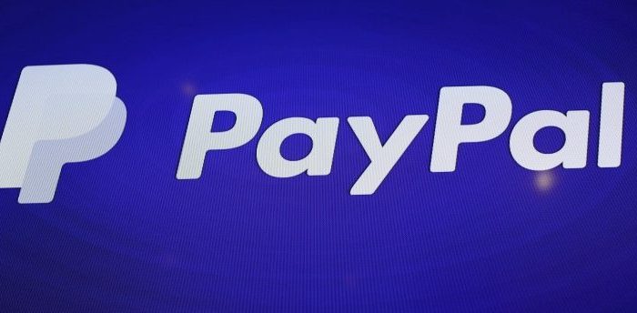 The PayPal logo is seen during an event at Terra Gallery in San Francisco, California May 21, 2015.  REUTERS/Robert Galbraith/File Photo         