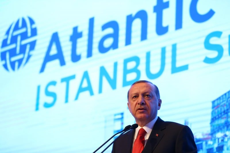Turkish President Tayyip Erdogan makes a speech during the Atlantic Council Istanbul Summit in Istanbul, Turkey, April 28, 2017. (Kayhan Ozer via REUTERS)