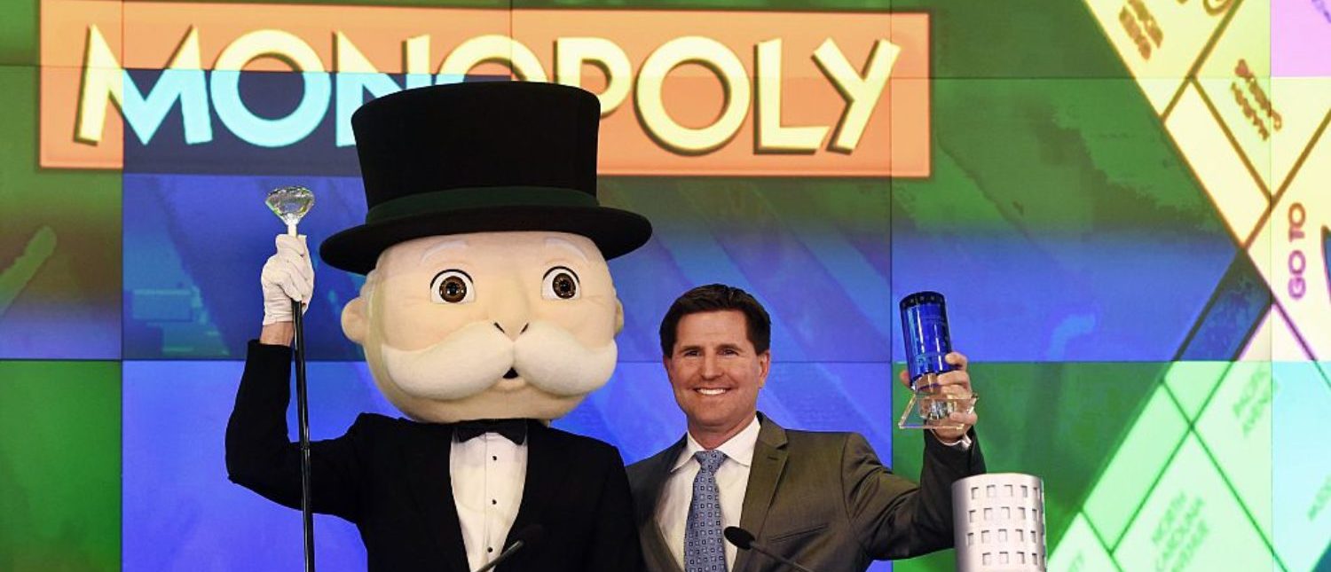 The ‘Monopoly Guy’ Is Photobombing Senate’s Hearing With Equifax | The