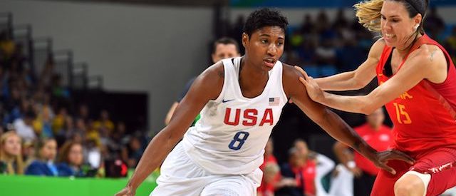 USA's small forward Angel Mccoughtry (L) works around Spain's guard Anna Cruz during a Women's Gold medal basketball match between USA and Spain at the Carioca Arena 1 in Rio de Janeiro on August 20, 2016 during the Rio 2016 Olympic Games.  / AFP / Andrej ISAKOVIC        (Photo credit should read ANDREJ ISAKOVIC/AFP/Getty Images)