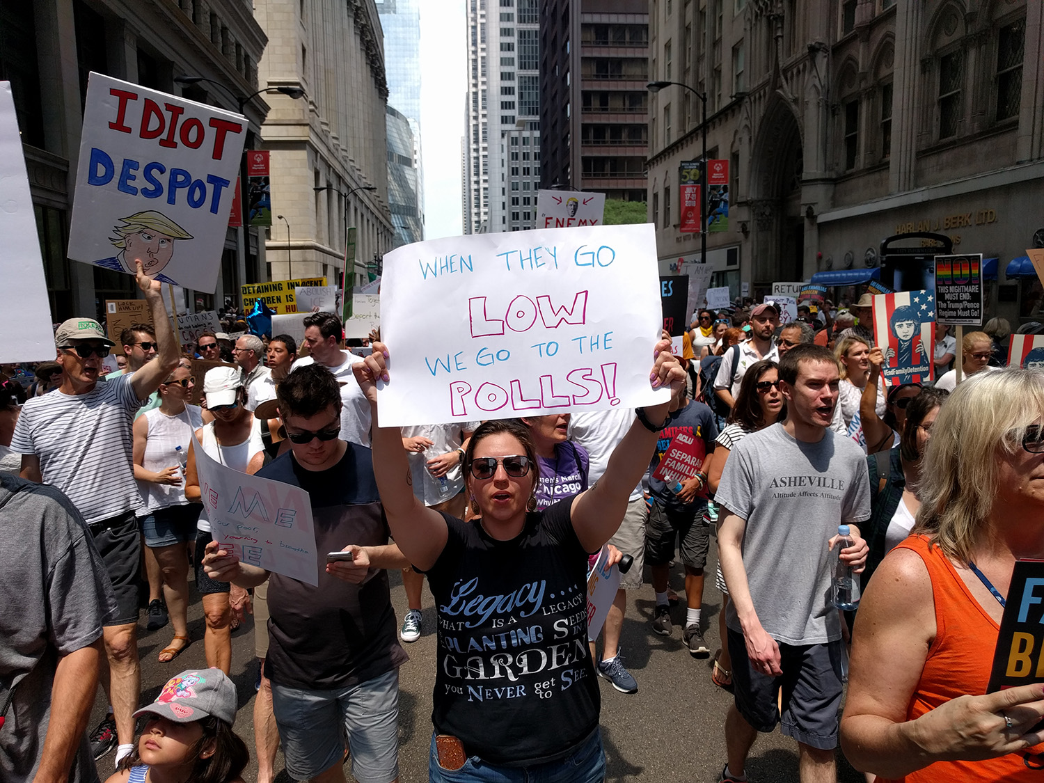 Protesters Hit The Streets Of Chicago In Mass Demonstration Against Trumps Immigration Agenda 9122