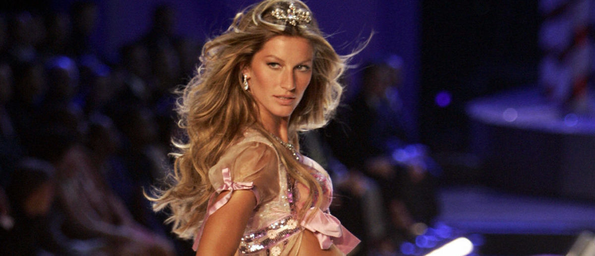 Celebrate Gisele Bundchens Birthday With Her Greatest Looks The Daily Caller