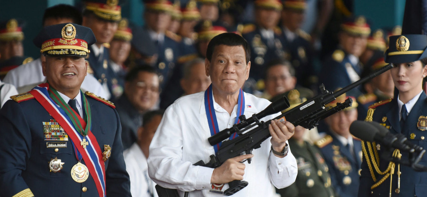 Родриго Дутерте президент Филиппин разрешил гражданам