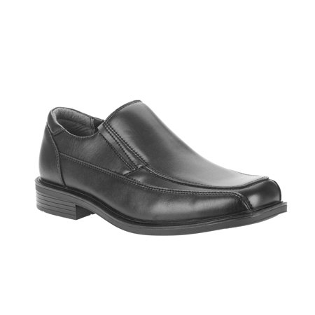 Normally $26, these dress shoes are 42 percent off today (Photo via Walmart)