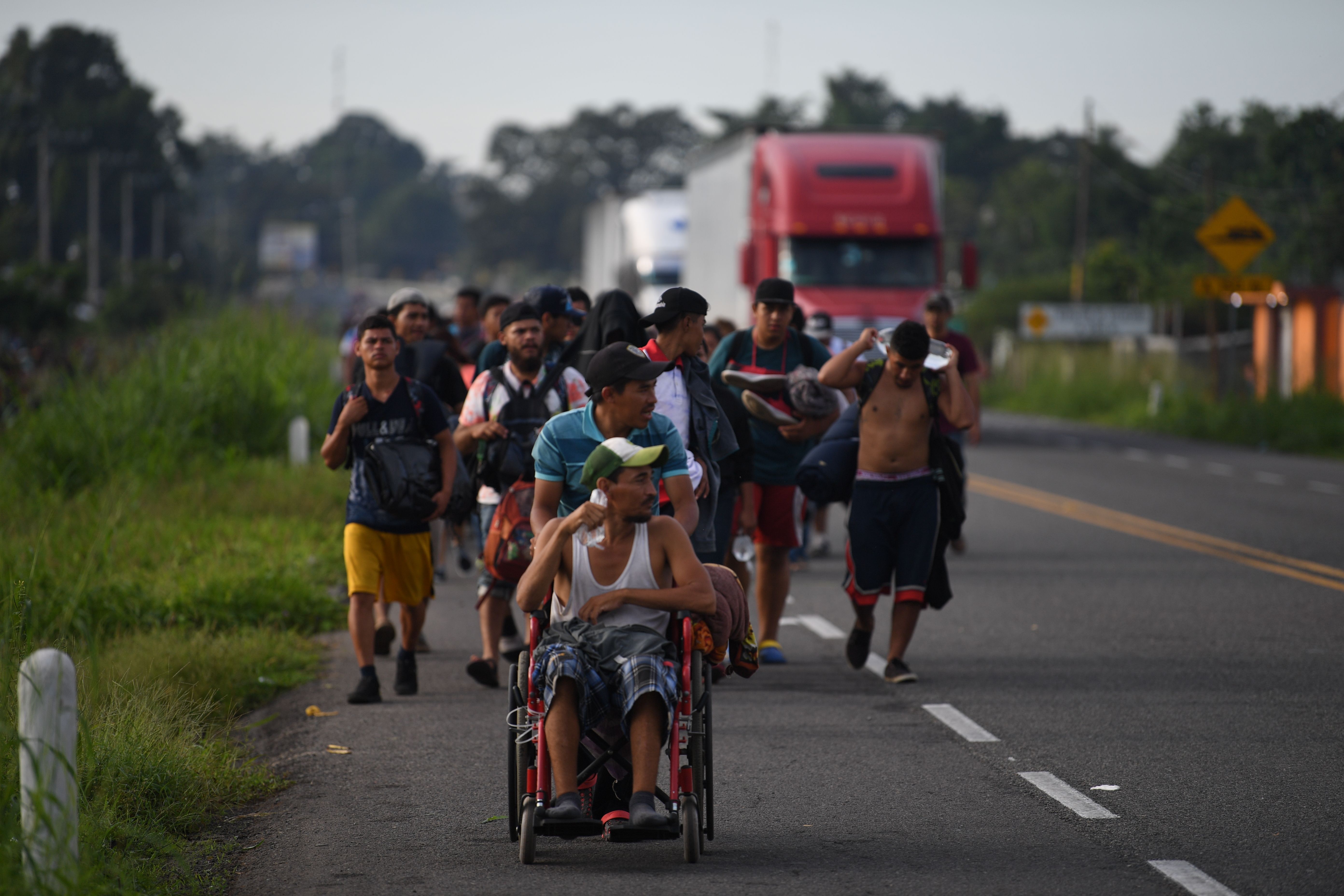 New Images Show Exactly How Massive The Migrant Caravan Is Traveling to The USA ...