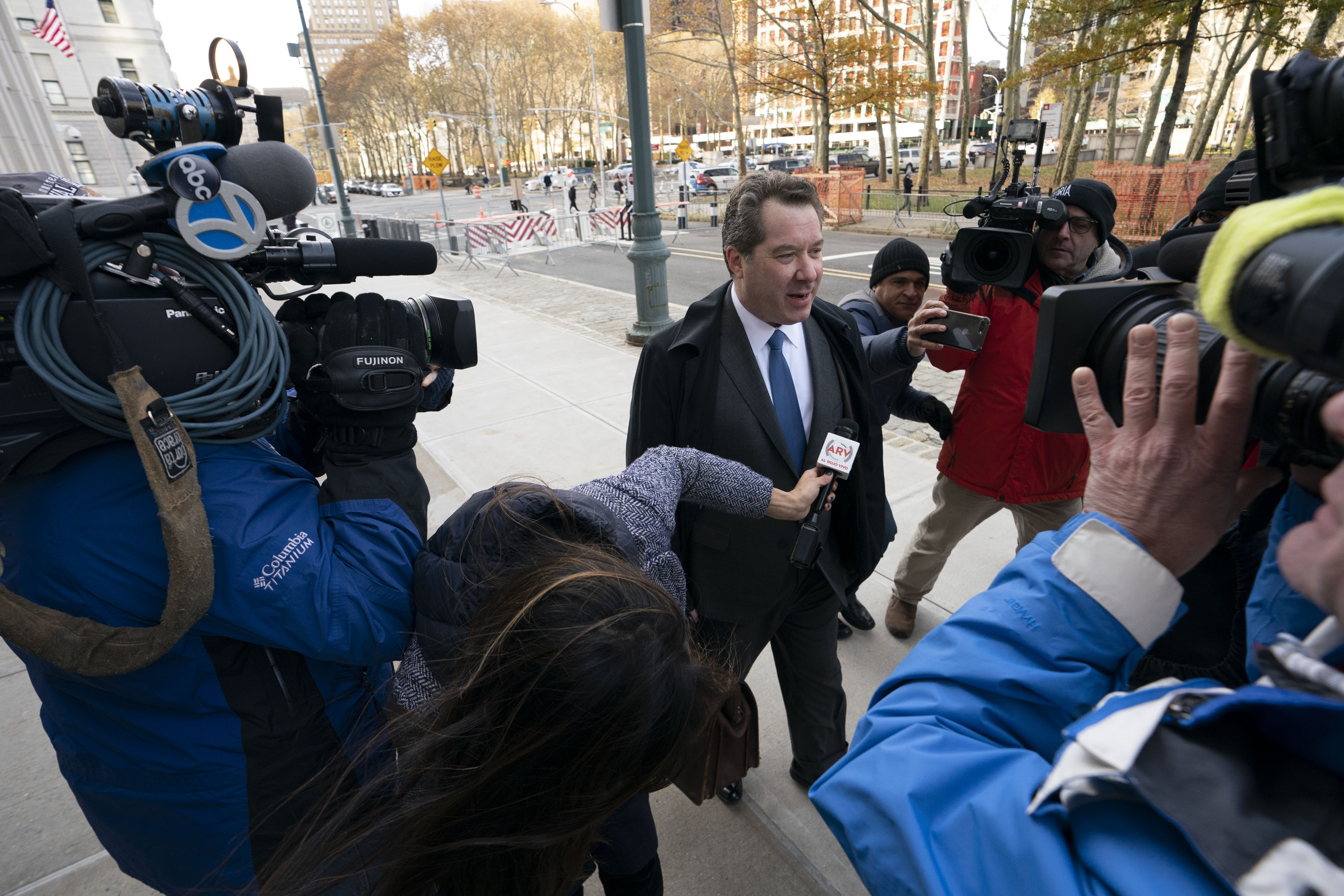 Attorney for Joaquin "El Chapo" Guzman, Jeffrey Lichtman , arrives at the Brooklyn Federal Courthouse as the trial of Joaquin "El Chapo" Guzman takes place inside November 14, 2018 in New York. DON EMMERT/AFP/Getty Images
