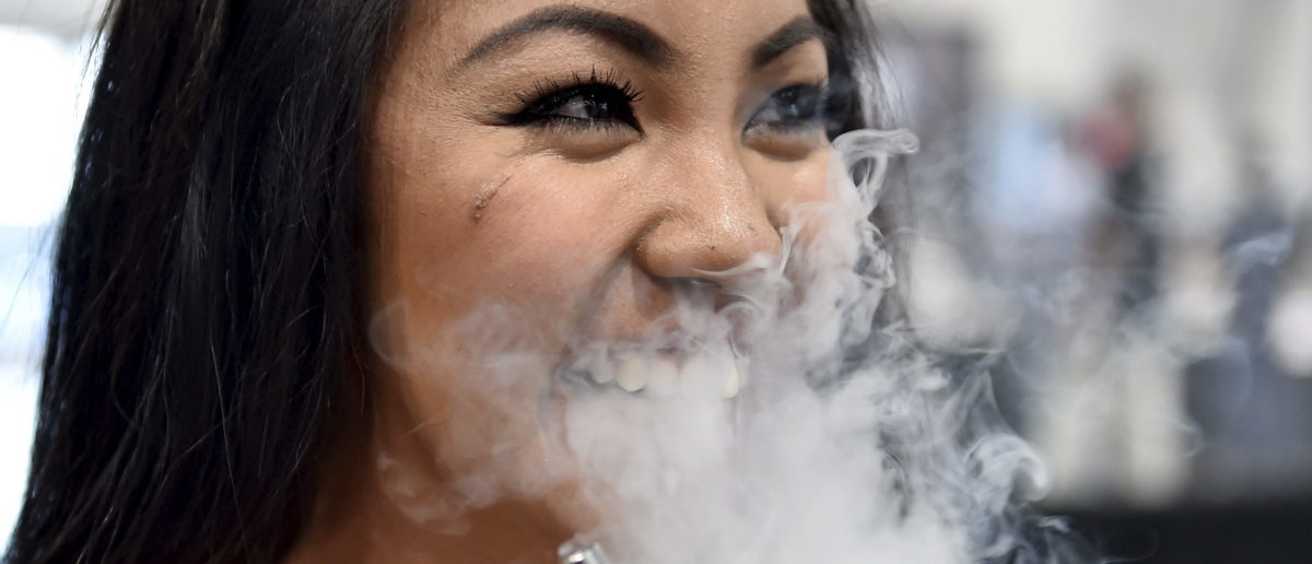 Fda To Ban In Store Sales Of Many Flavored E Cigarettes To Keep Them Away From Teens The Daily 