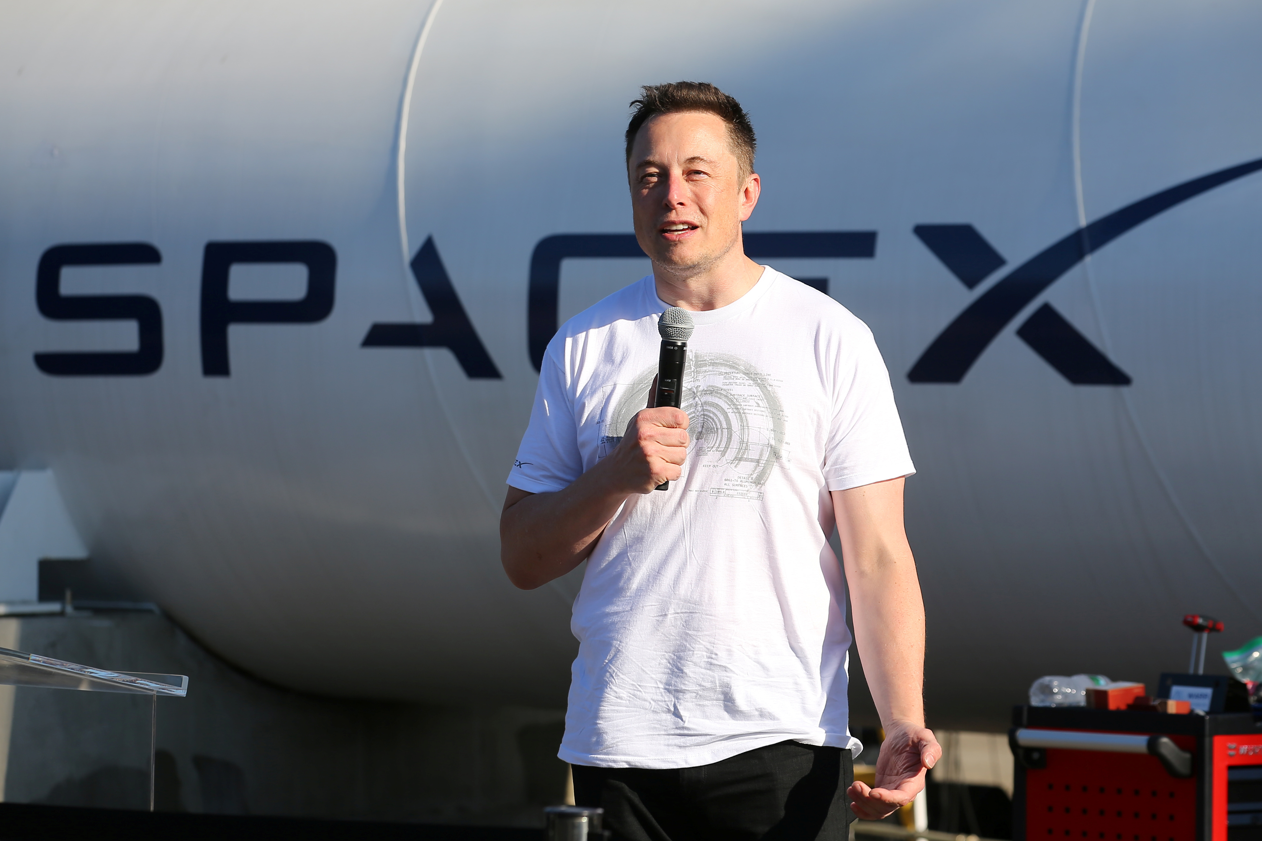 Elon Musk at SpaceX Hyperloop Pod II competition in Hawthorne, California