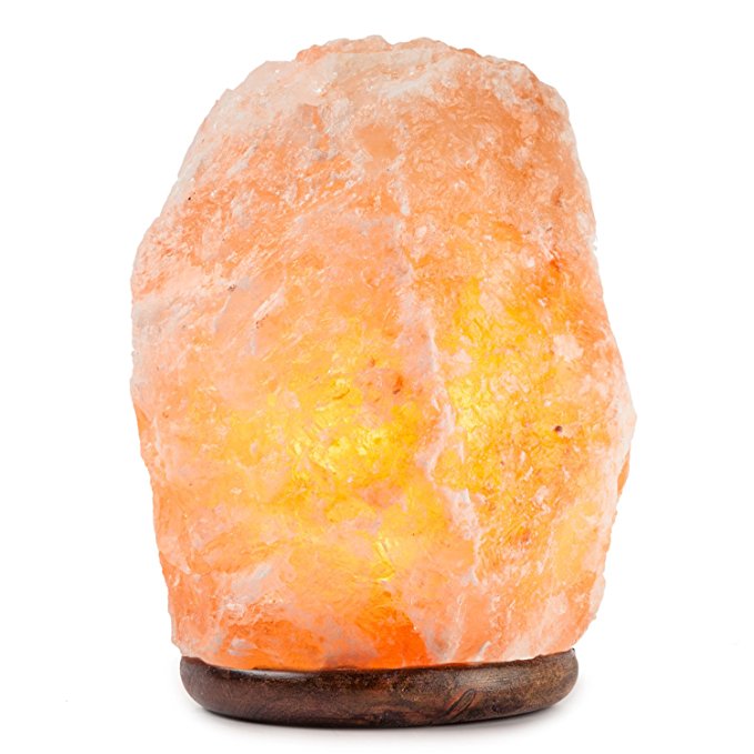 Normally $20, this Himalayan salt lamp is 25 percent off today (Photo via Amazon)