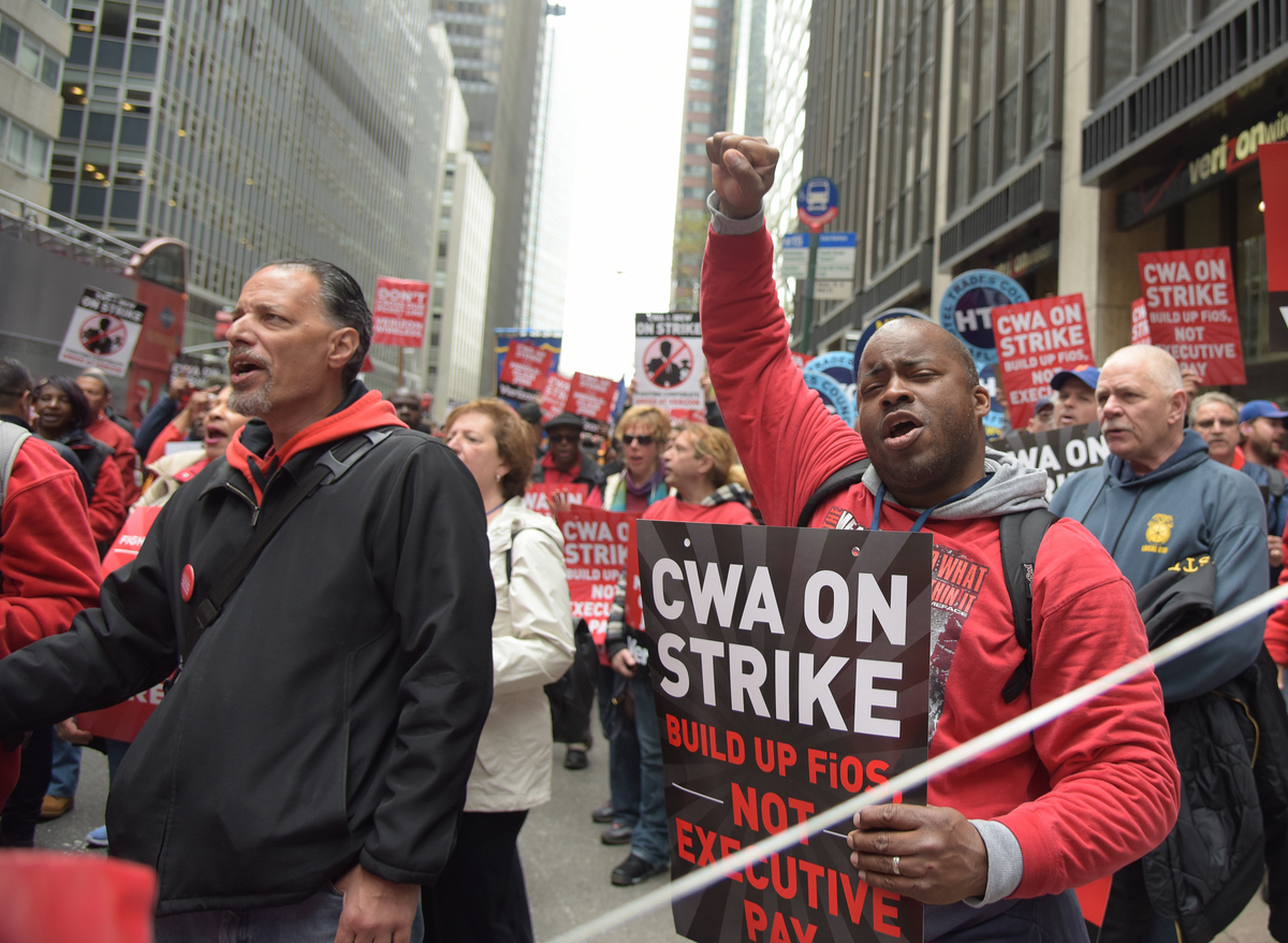 Communications Workers of America union members on strike May 5, 2016, in New York City. (Shutterstock/a katz)