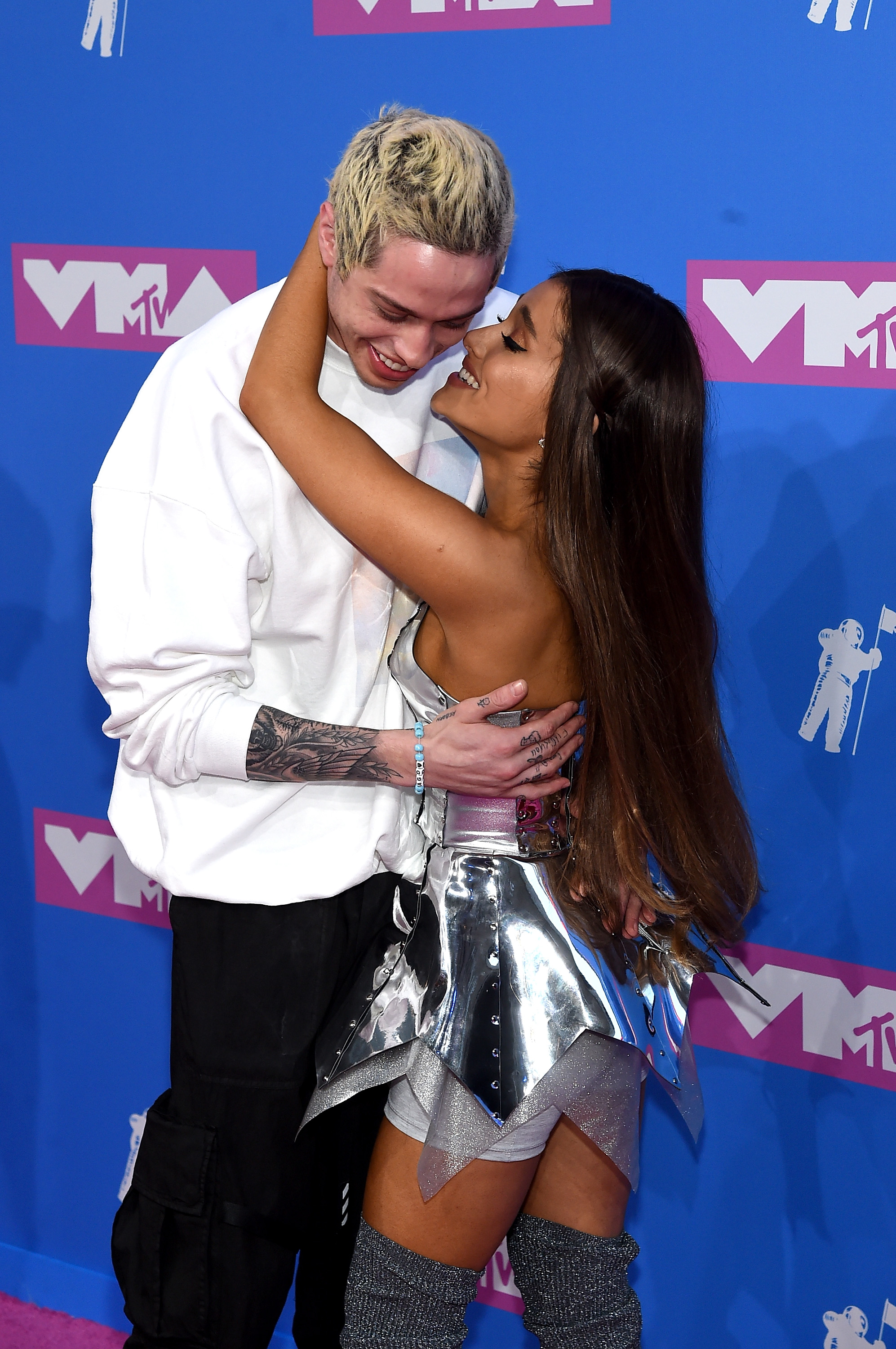 NEW YORK, NY - AUGUST 20: Pete Davidson and Ariana Grande attend the 2018 MTV Video Music Awards at Radio City Music Hall on August 20, 2018 in New York City. (Photo by Jamie McCarthy/Getty Images)