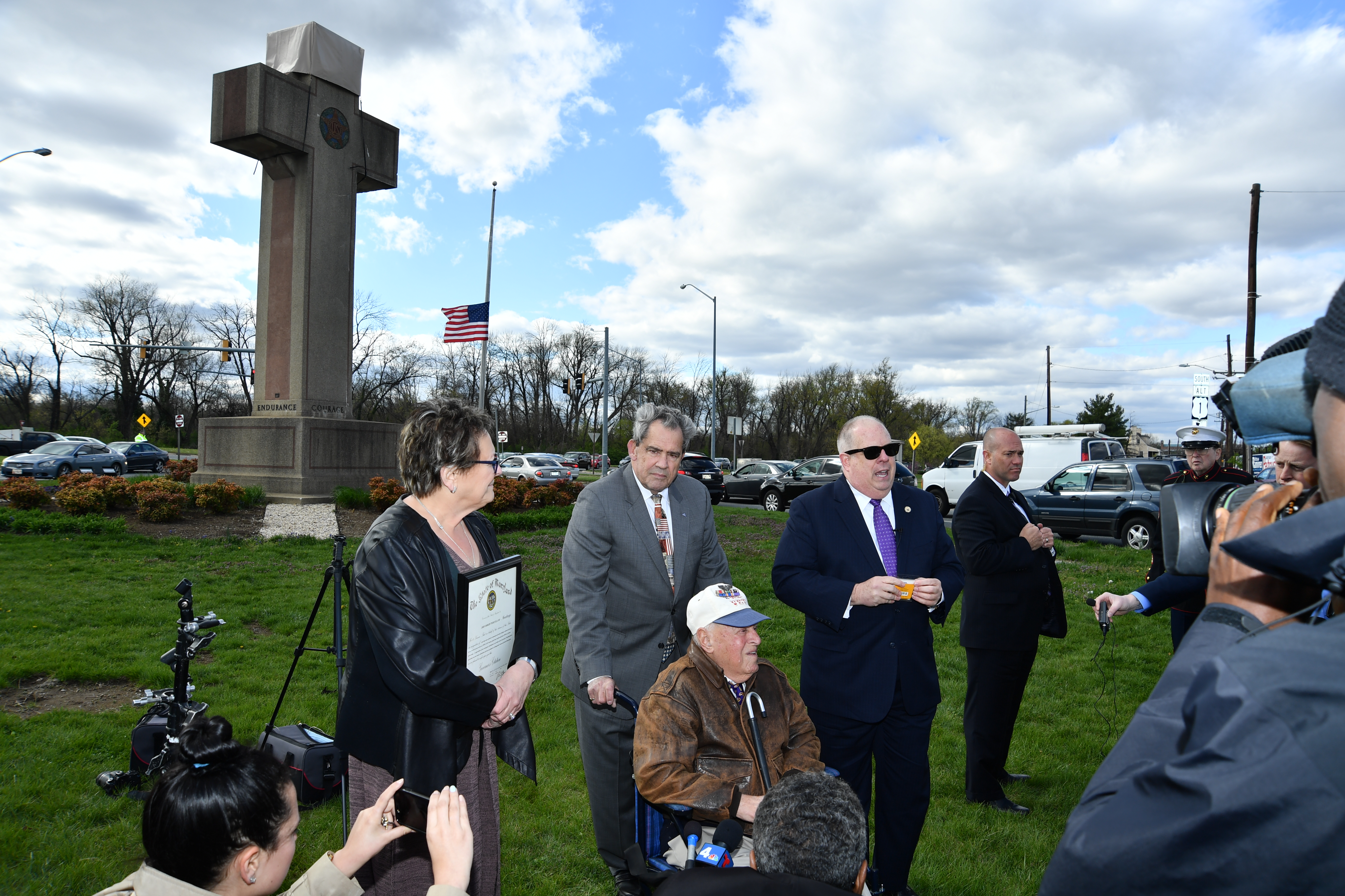 Maryland Gov. Larry Hogan visits the Bladensburg Peace Cross in April 2018. (Maryland GovPics/accessed via Flickr creative commons)