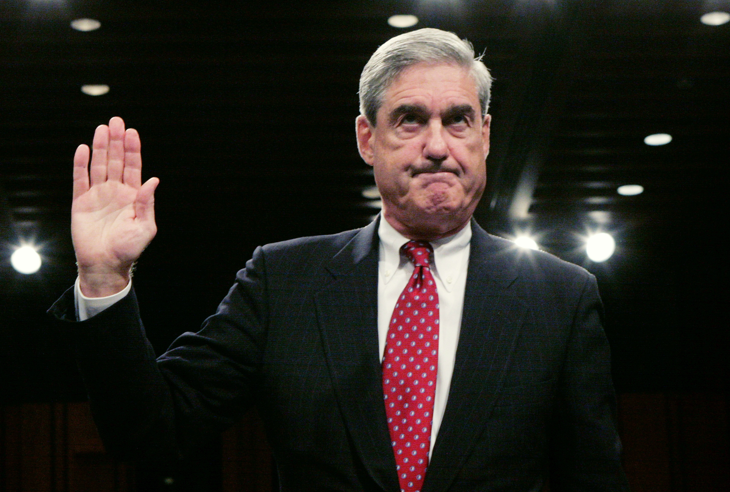 Robert Mueller is sworn in to testify before the Senate Judiciary Committee during a hearing on Capitol Hill. September 17, 2008. REUTERS/Molly Riley