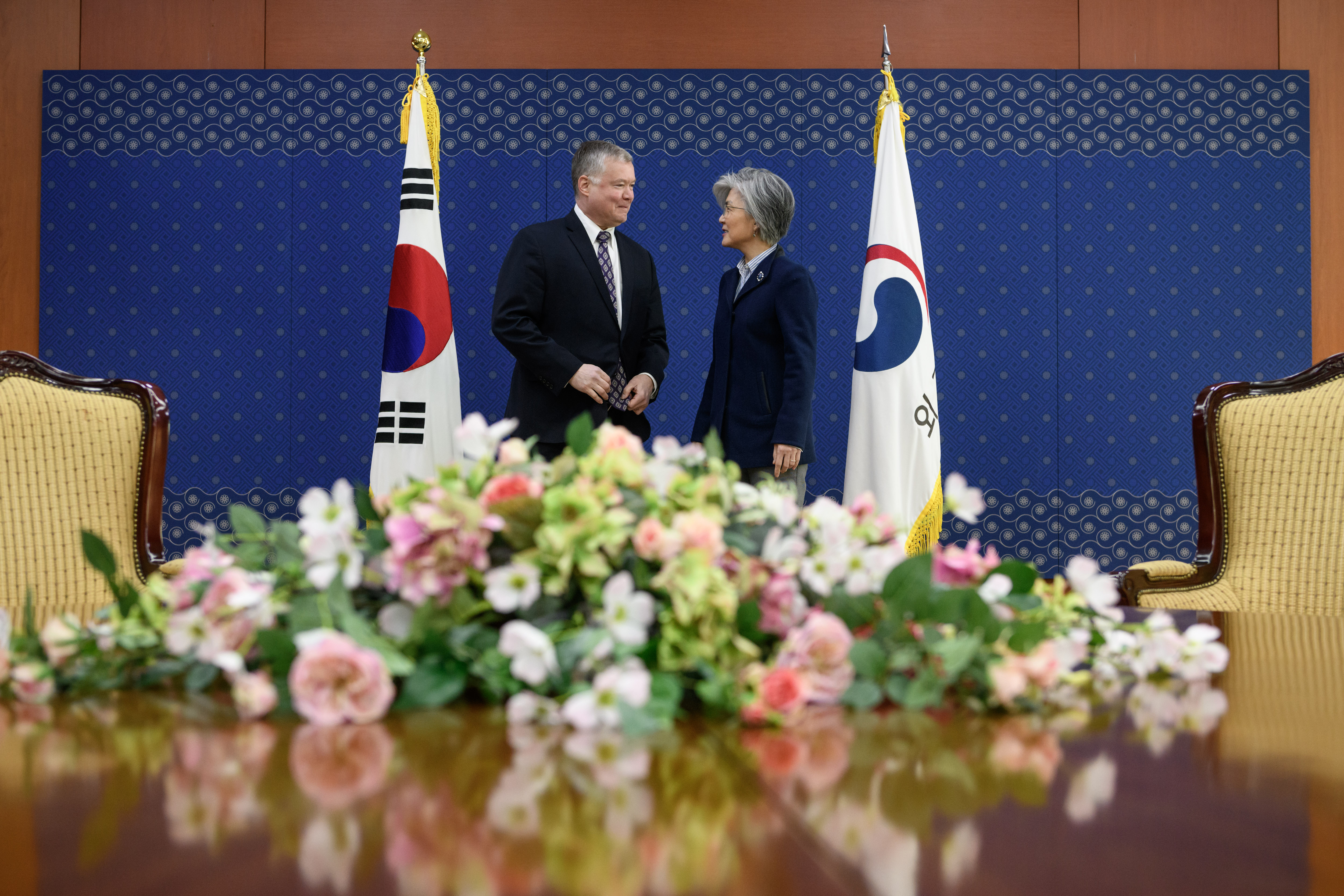 US Special Representative for North Korea Stephen Beigun (L) stands with South Korea's Foreign Minister Kang Kyung-wha (R) during their meeting at the foreign ministry in Seoul on February 9, 2019. (Photo by Ed Jones-Pool via Getty Images)