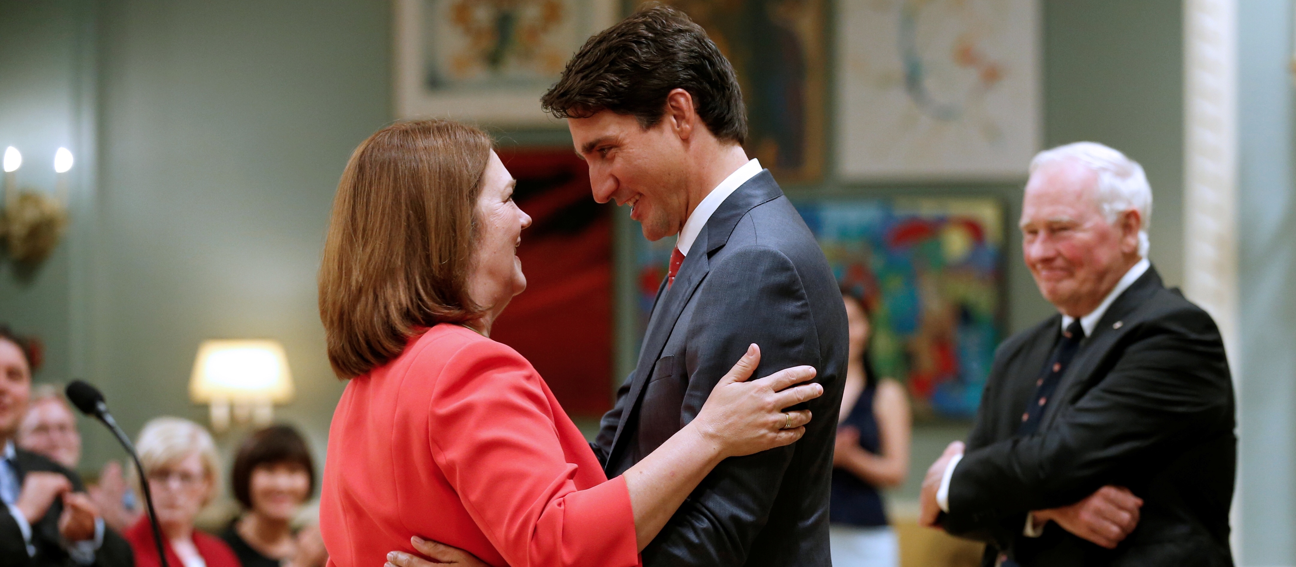 FILE PHOTO: Canada's Prime Minister Justin Trudeau (R) congratulates Jane Philpott after she was sworn-in as Canada's Minister of Indigenous Services during a cabinet shuffle at Rideau Hall in Ottawa, Ontario, Canada, August 28, 2017. REUTERS/Chris Wattie/File Photo