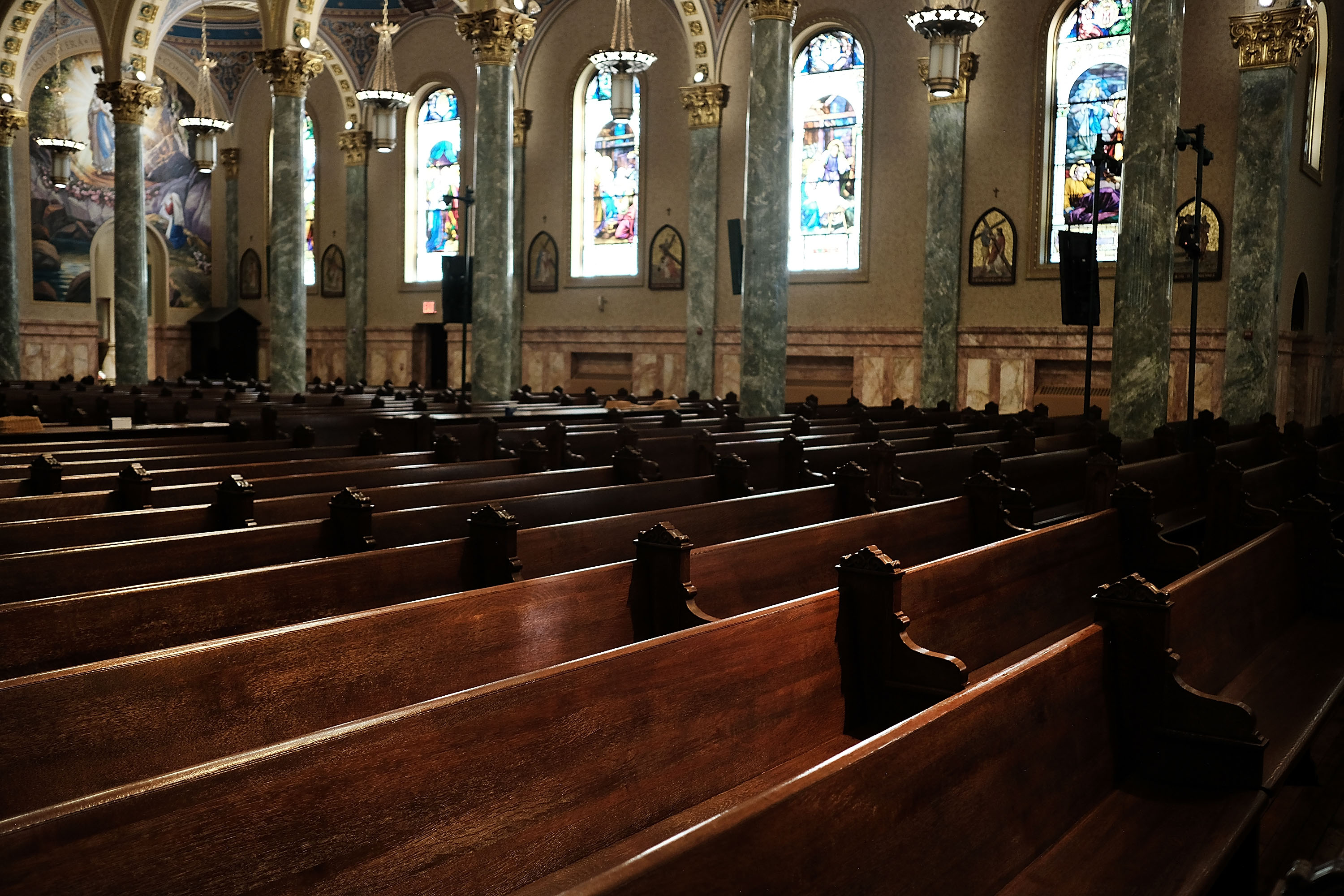 NEW YORK, NY - SEPTEMBER 19: Empty pews stand in a Catholic church in Brooklyn on September 19, 2018 in New York City. (Spencer Platt/Getty Images)