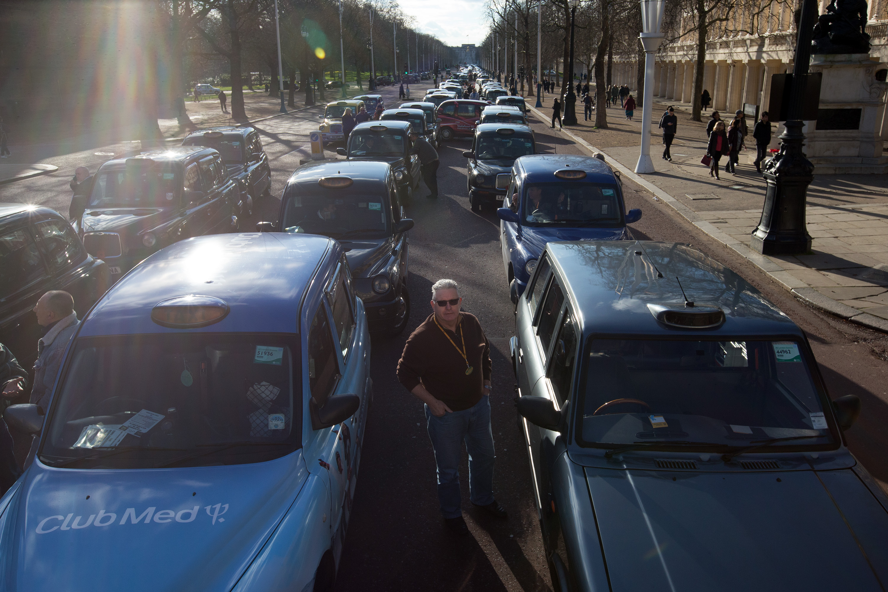 LONDON, ENGLAND - FEBRUARY 10: A black cab driver takes part in a strike to protest against Uber on February 10, 2016 in London, England. (Carl Court/Getty Images)
