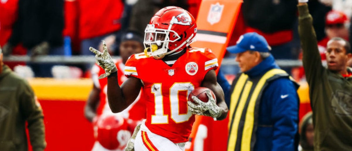 KANSAS CITY, MO - NOVEMBER 11: Tyreek Hill #10 of the Kansas City Chiefs celebrates a punt return touchdown that would be called back due to penalty in the fourth quarter of the game against the Arizona Cardinals at Arrowhead Stadium on November 11, 2018 in Kansas City, Missouri. (Photo by Jamie Squire/Getty Images)