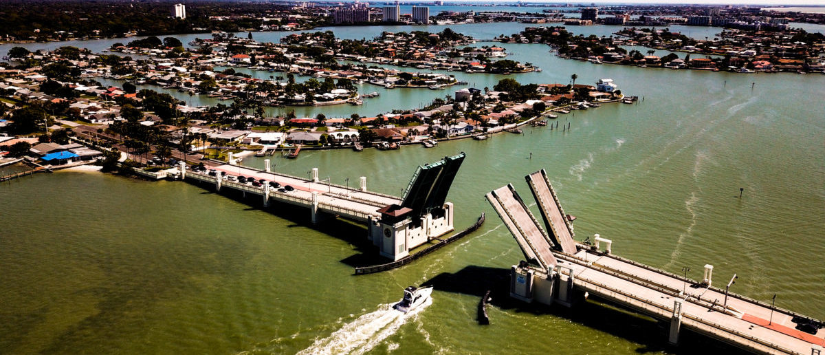 Resultado de imagen para Black Bayou Bridge