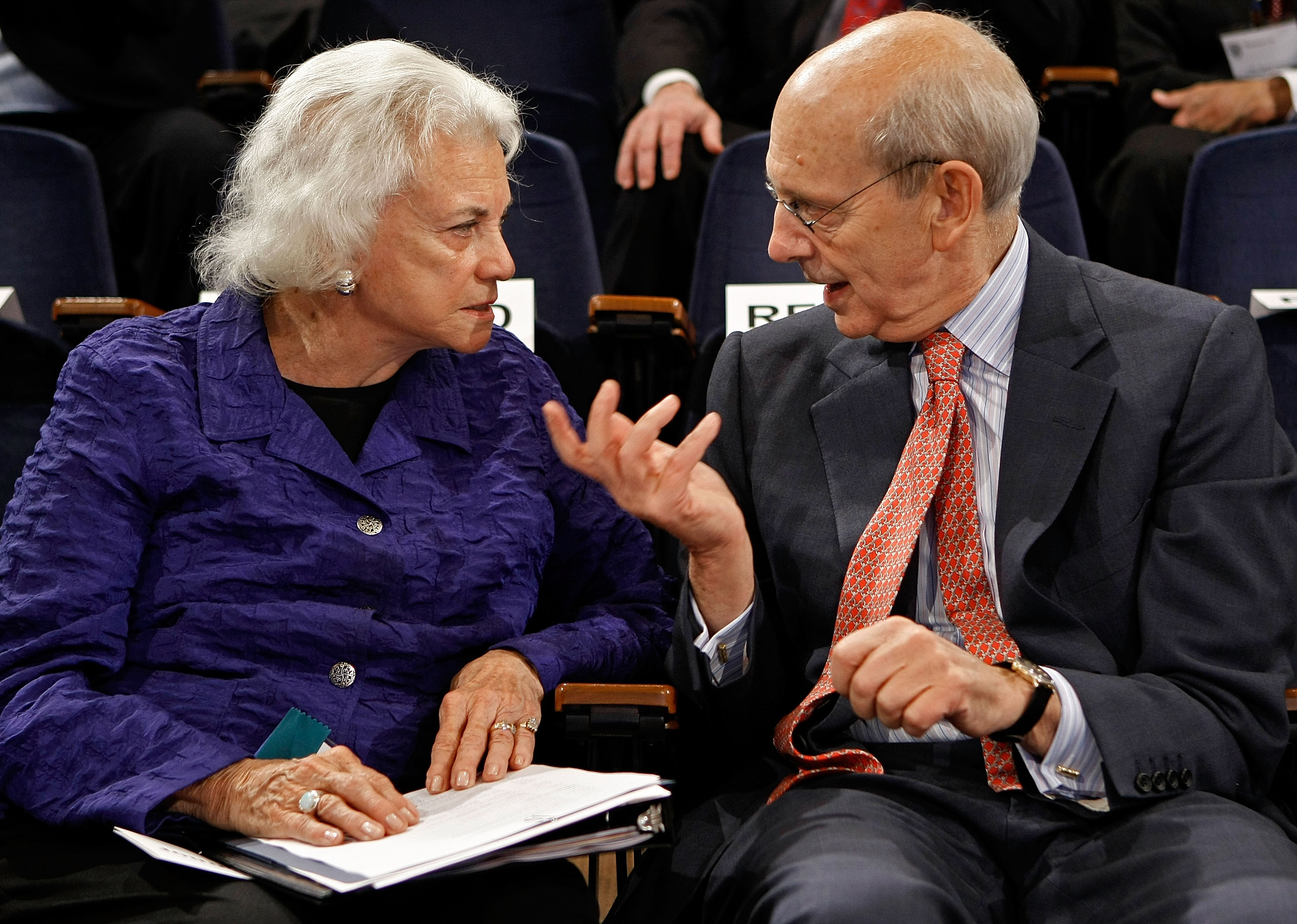 Justice Sandra Day O'Connor talks with Justice Stephen Breyer at Georgetown University Law Center on May 20, 2009 (Chip Somodevilla/Getty Images)