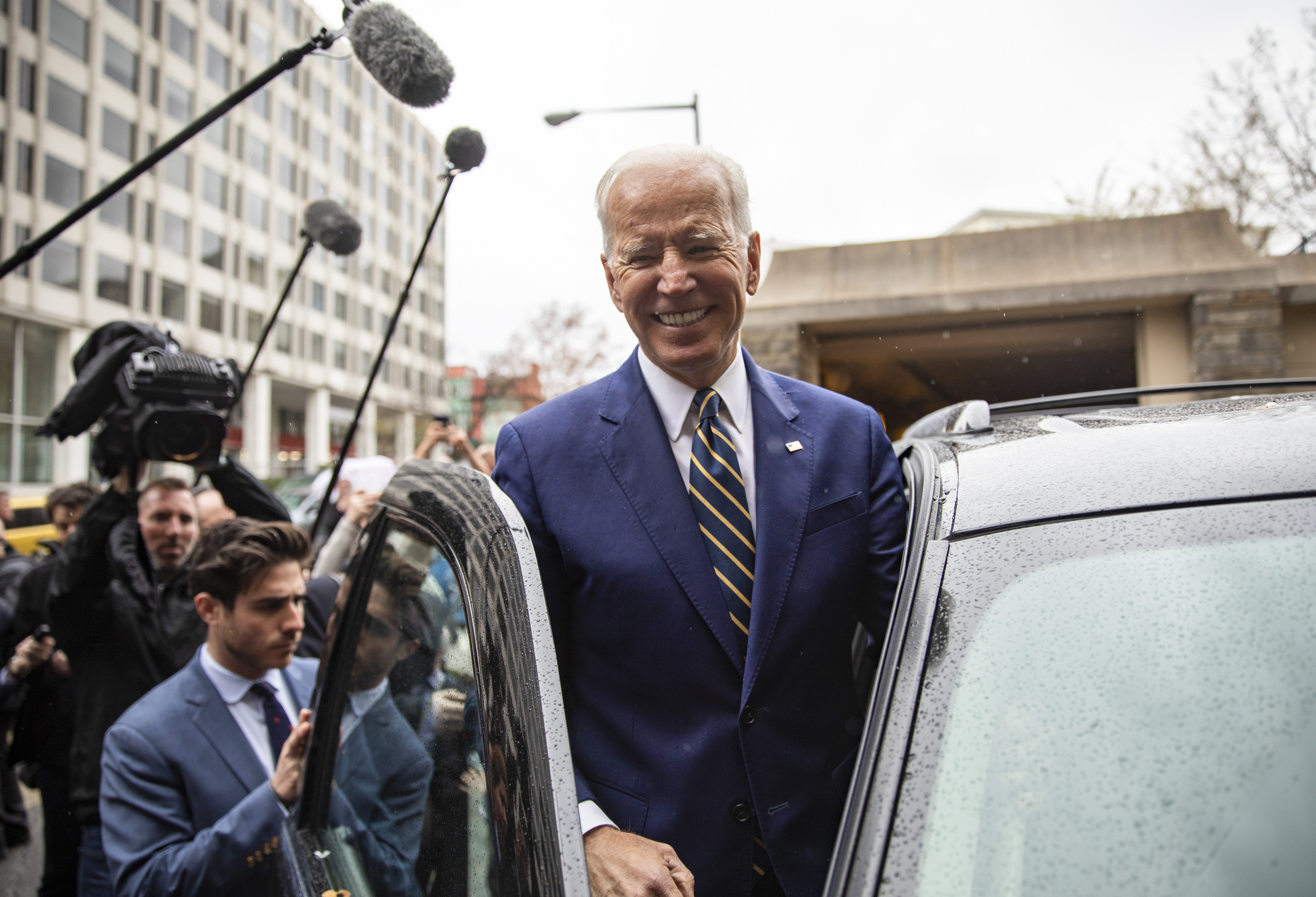 WASHINGTON, DC - APRIL 05: Former Vice President Joe Biden waves to supporters at the International Brotherhood of Electrical Workers Construction and Maintenance conference on April 05, 2019 in Washington, DC. Former Vice President Joe Biden on Friday called President Donald Trump a "tragedy in two acts" for the way he characterizes people and is consumed with personal grievances. (Photo by Tasos Katopodis/Getty Images)
