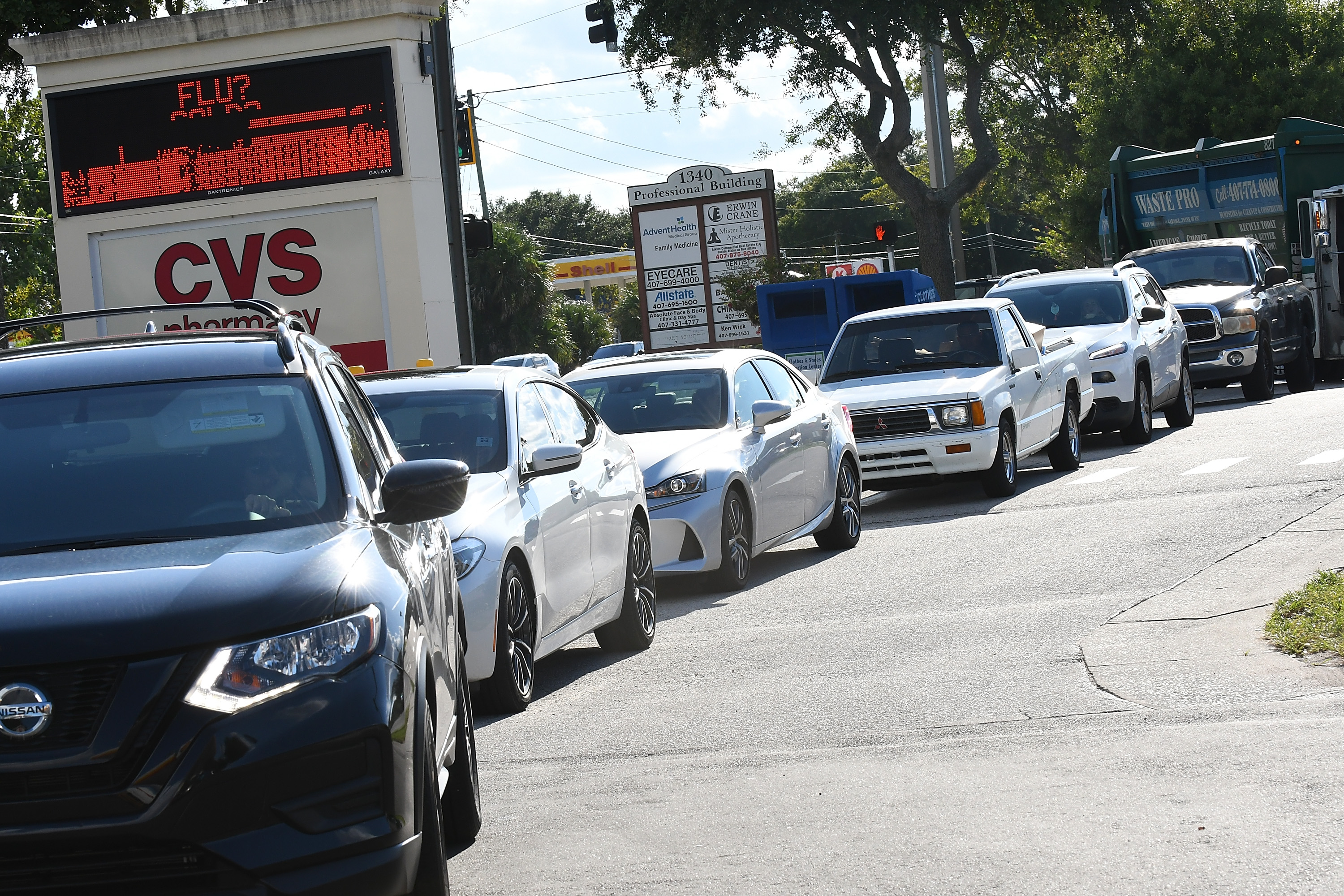Residents wait in line to get gas in preparation for Hurricane Dorian on August 29, 2019 in Winter Springs, Florida. (Gerardo Mora/Getty Images)