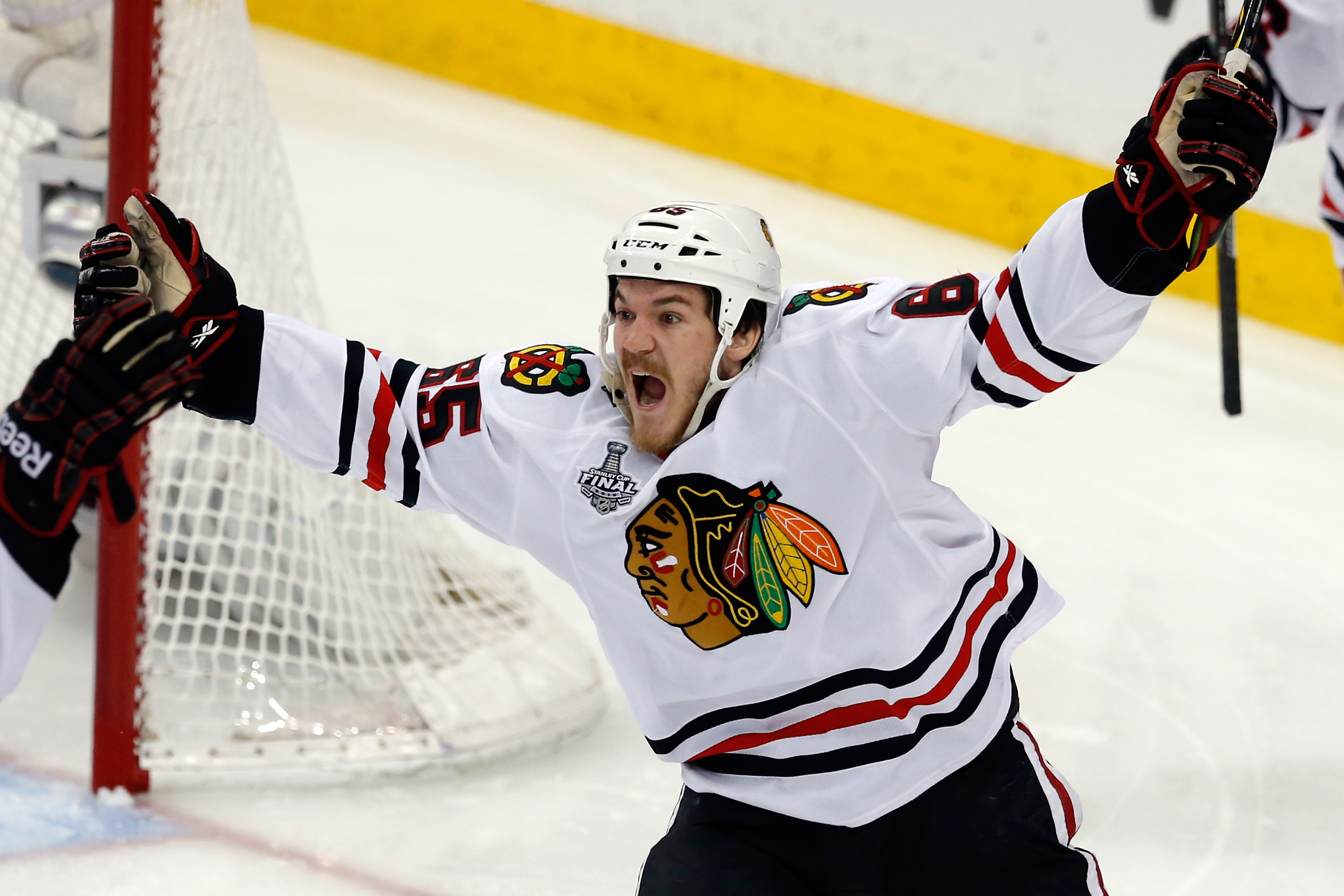 A Chicago Blackhawks player. (Photo by Mike Carlson/Getty Images)