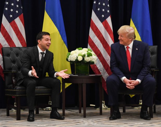 US President Donald Trump and Ukrainian President Volodymyr Zelensky speak during a meeting in New York on September 25, 2019, on the sidelines of the United Nations General Assembly. (Photo: SAUL LOEB/AFP/Getty Images)