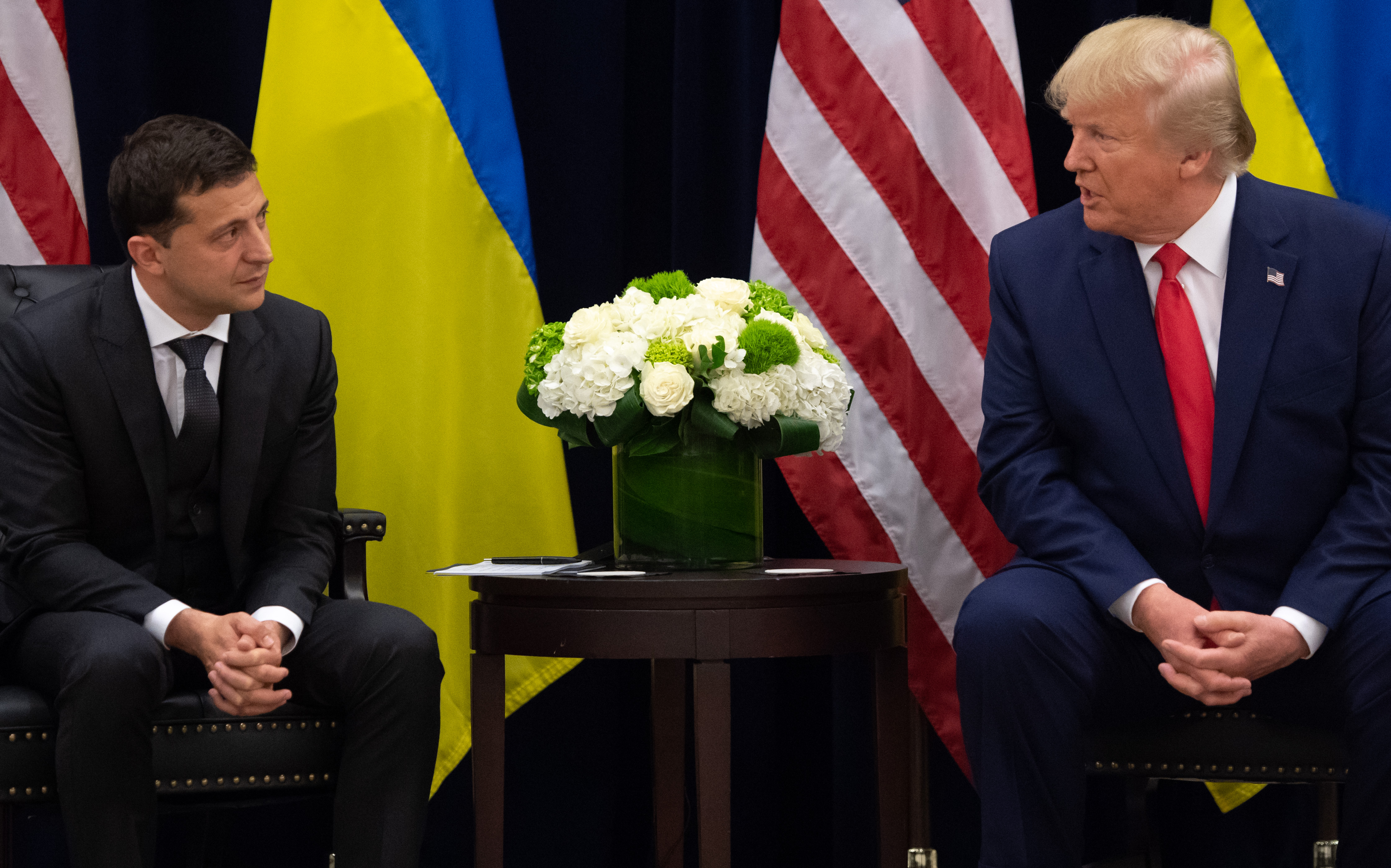 US President Donald Trump and Ukrainian President Volodymyr Zelensky meet in New York on September 25, 2019, on the sidelines of the United Nations General Assembly. (Photo by SAUL LOEB/AFP/Getty Images)
