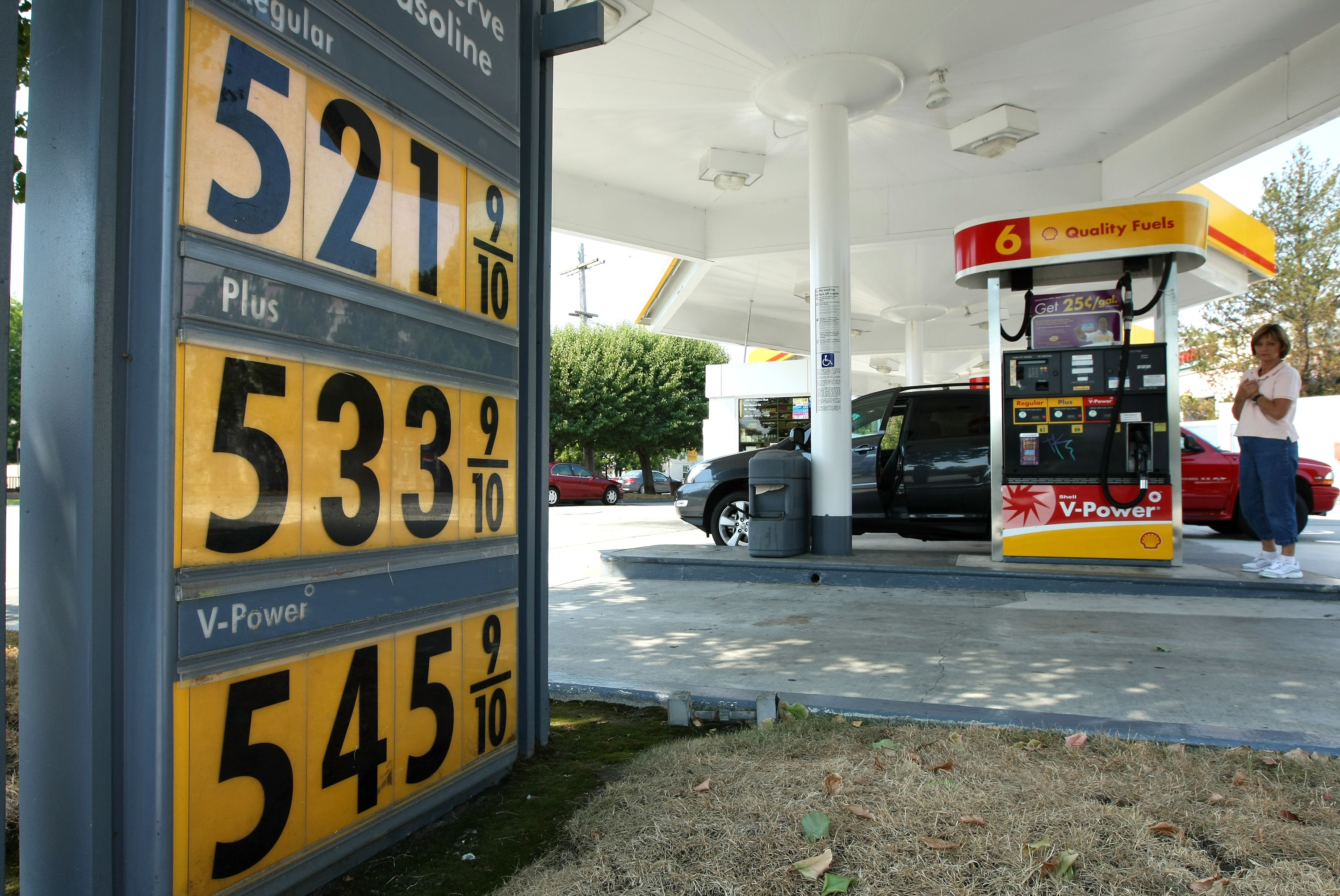SAN MATEO, CA - JUNE 23: Gasoline prices over $5.00 per gallon are displayed at a Shell station June 23, 2008 in San Mateo, California. (Photo by Justin Sullivan/Getty Images)