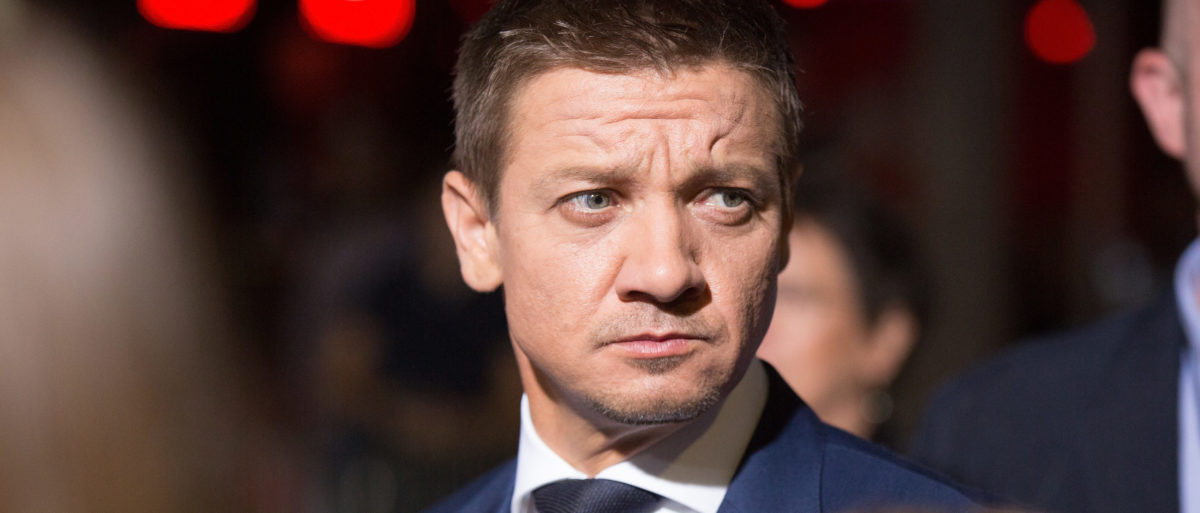 Jeremy Renner S Ex Wife Sonni Pacheco Claims He Once Threatened To Kill Her The Daily Caller