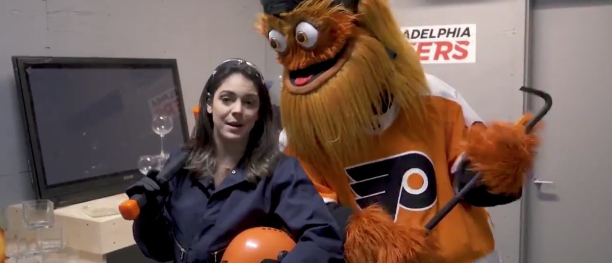 Philadelphia Flyers: 'Rage Room' lets fans go nuts smashing objects