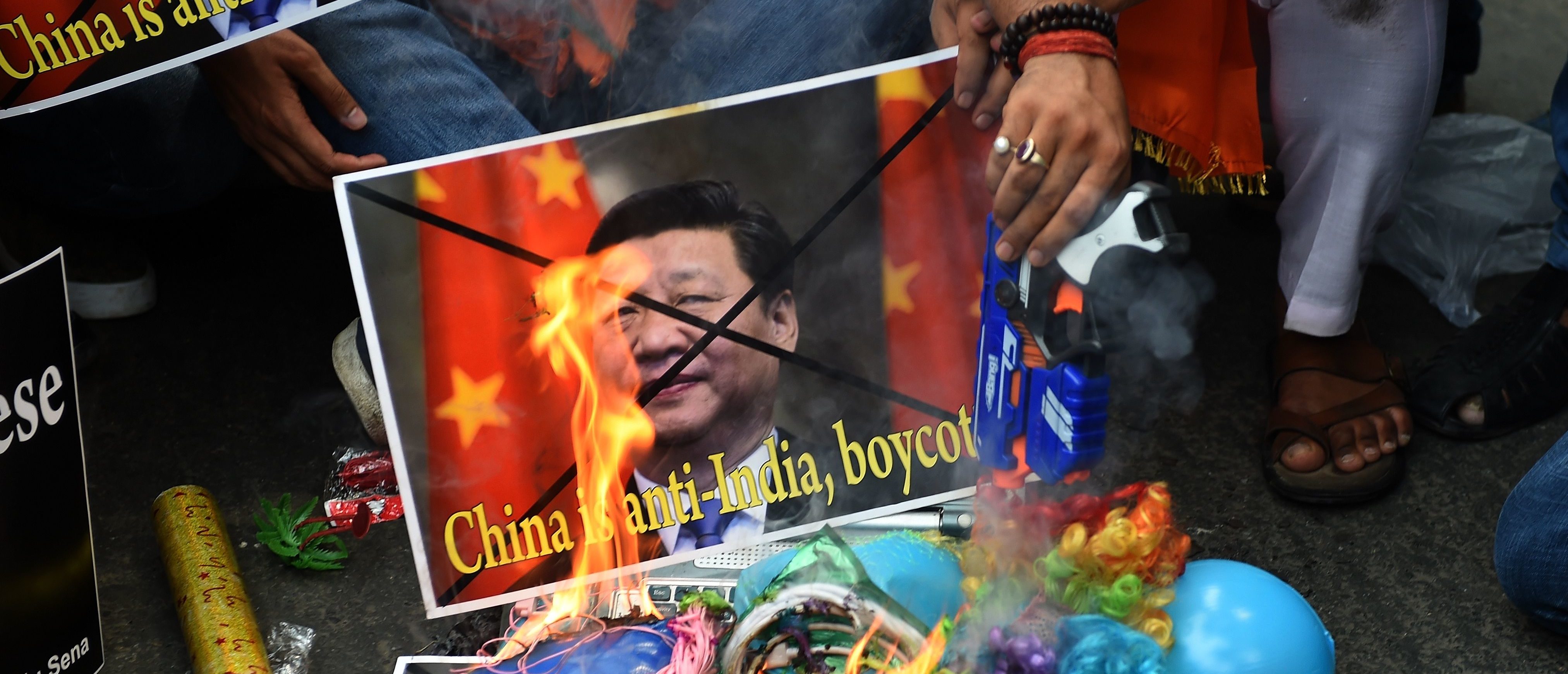Indian Protestors Burn Effigies Of Xi Jinping, Destroy Chinese Products
