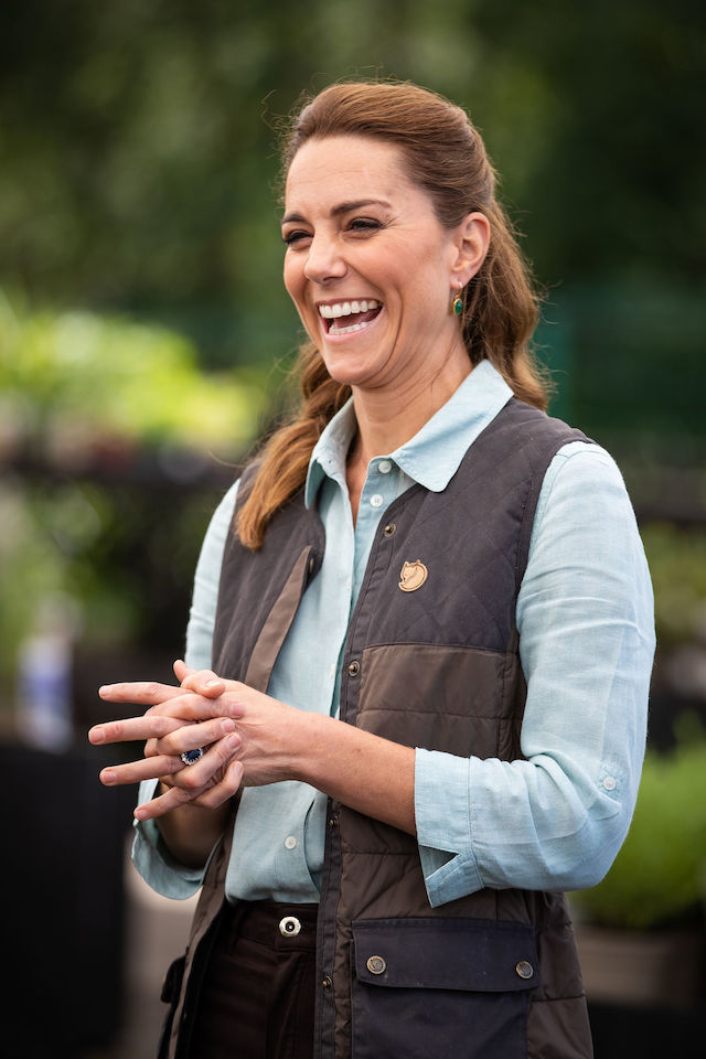 Kate Middleton Rocks Jeans And Vest Look In First Public Appearance ...