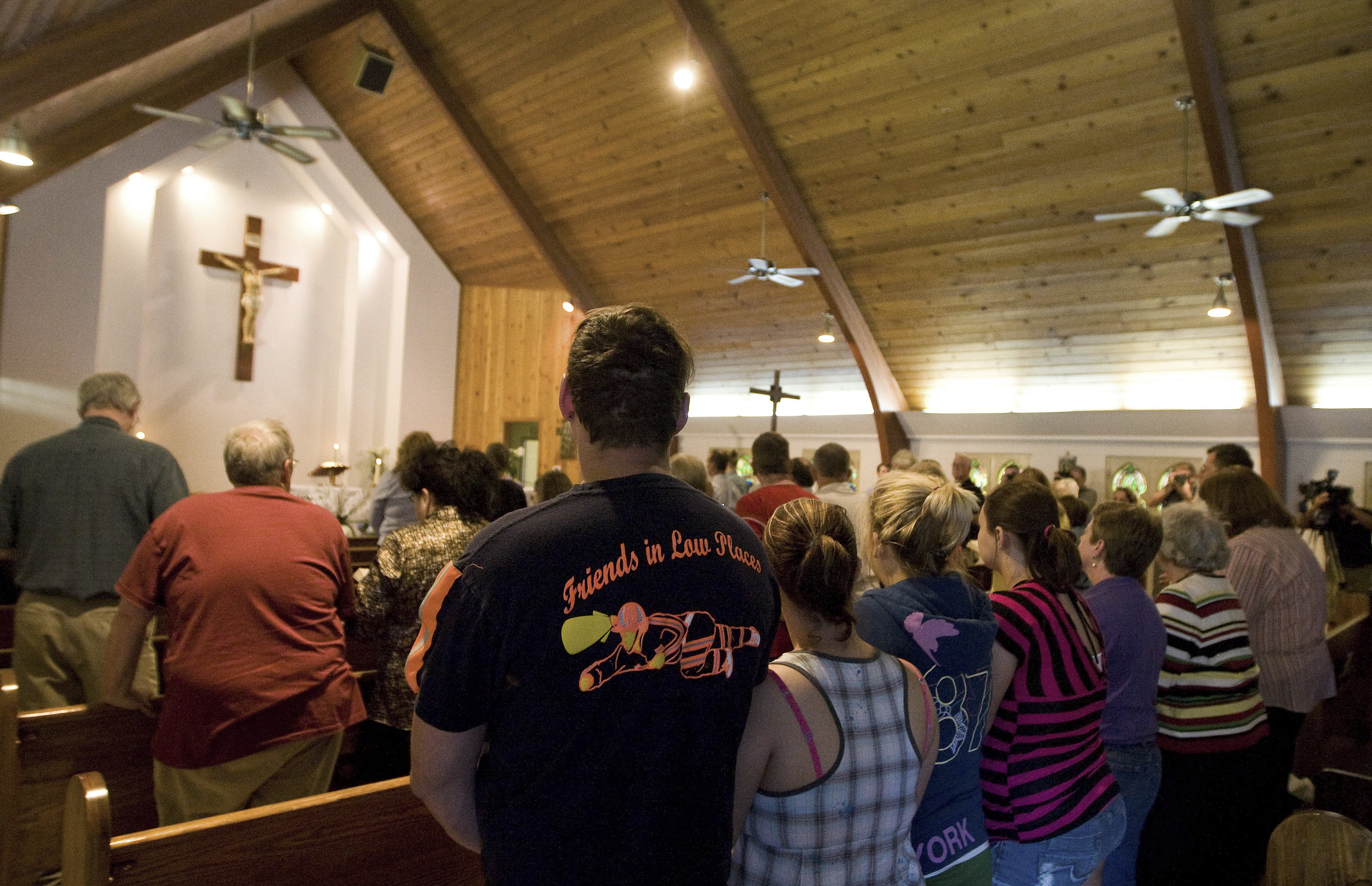 Parishioners pray during a mass at St. Joseph's Catholic Church in Whitesville, West Virginia on April 6, 2010. (Photo: Reuters/Chris Keane)