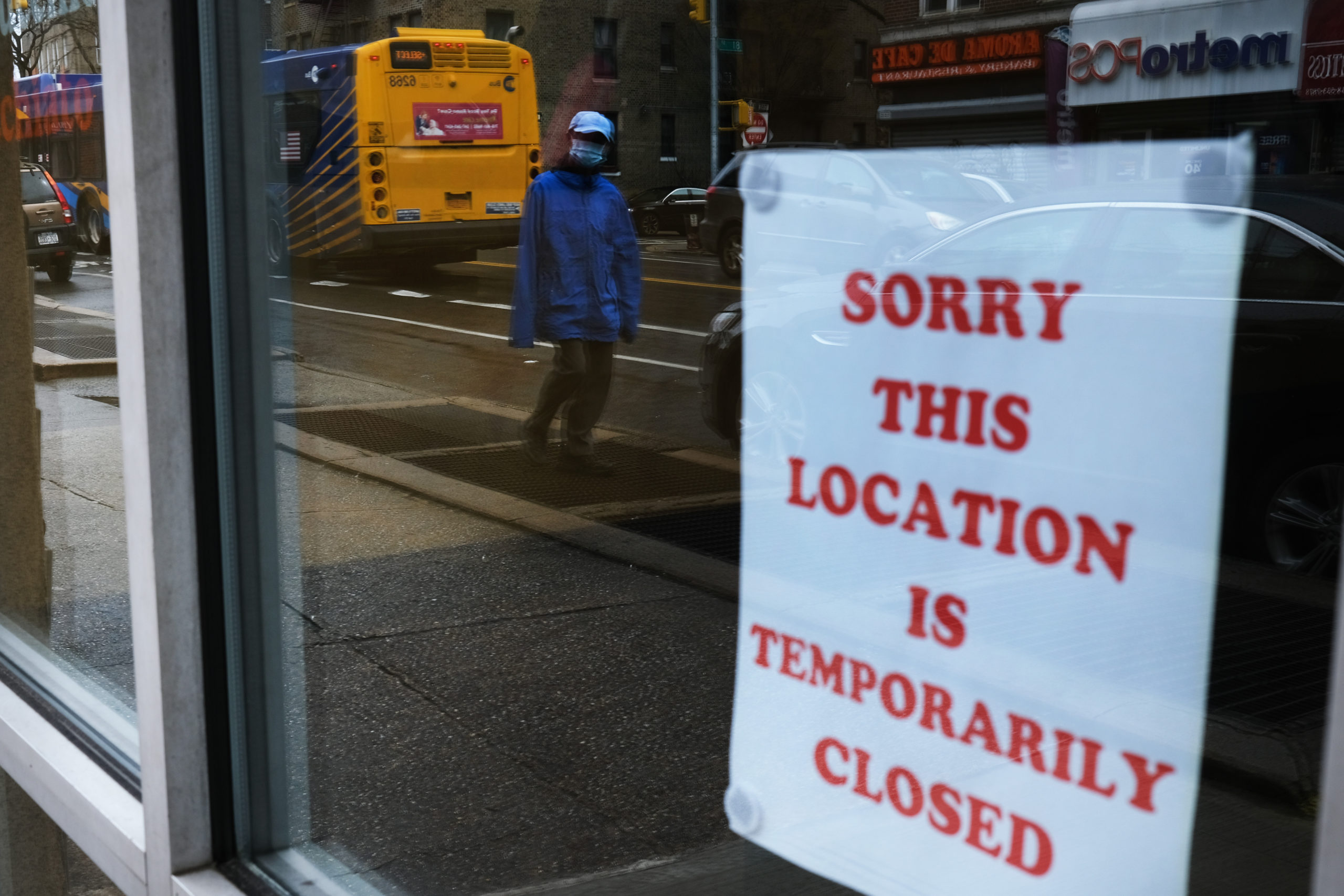 A sign alerts customers that a business in Queens, which has one of the highest infection rates of coronavirus in the nation, is closed on April 03, 2020 in New York City. Hospitals in New York City, the nation's current epicenter of the COVID-19 outbreak, are facing shortages of beds, ventilators and protective equipment for medical staff. Currently, over 100, 000 New Yorkers have tested positive for COVID-19. (Photo by Spencer Platt/Getty Images)