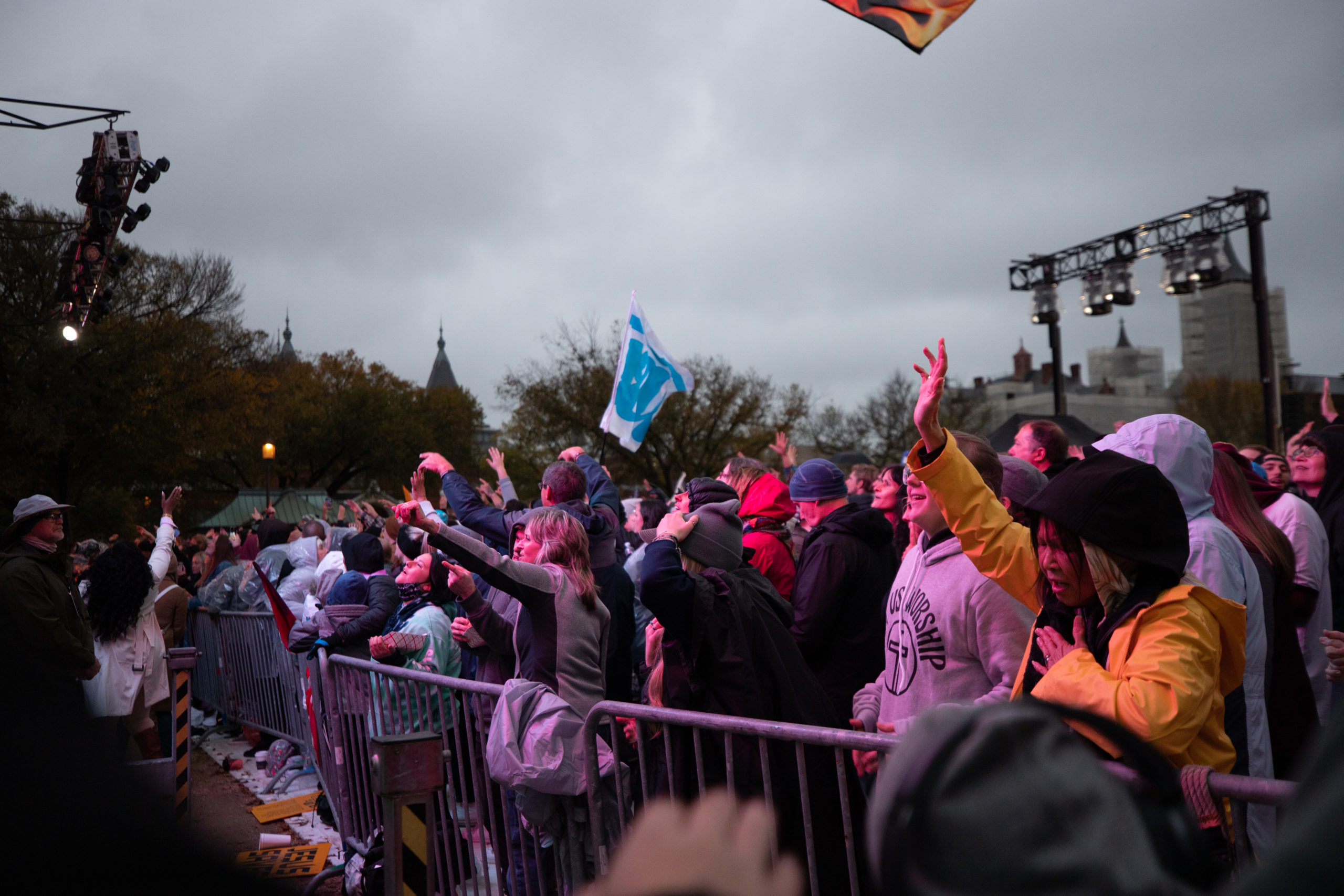 Attendees sang songs of worship and praise at the "Let Us Worship" protest in Washington, D.C. on October 25, 2020. (Kaylee Greenlee - DCNF)