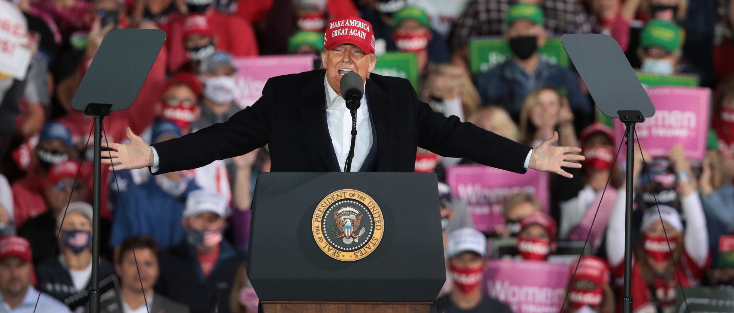 DES MOINES, IOWA - OCTOBER 14: President Donald Trump speaks to supporters during a rally at the Des Moines International Airport on October 14, 2020 in Des Moines, Iowa. (Photo by Scott Olson/Getty Images)