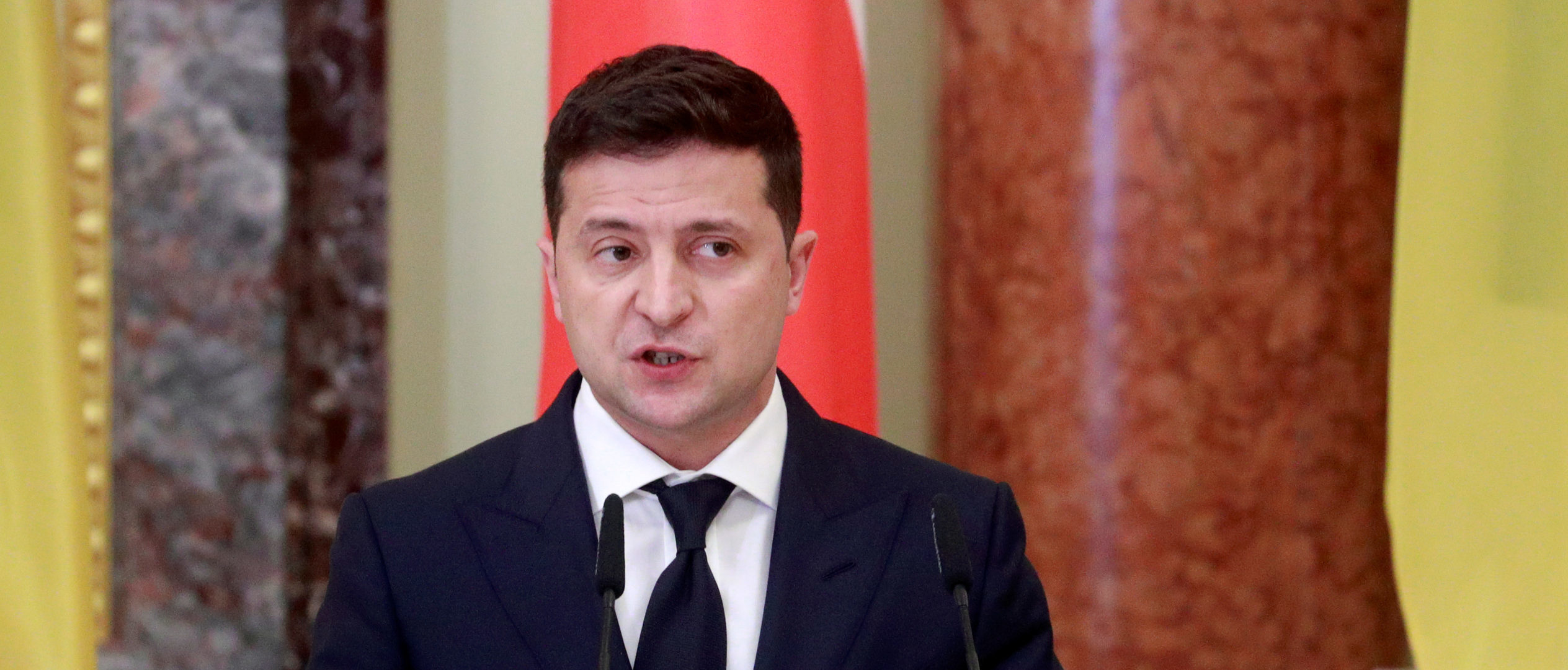 Ukrainian President Volodymyr Zelenskiy speaks during a joint news briefing with Polish President Andrzej Duda (not pictured) as they meet in Kyiv, Ukraine October 12, 2020. REUTERS/Valentyn Ogirenko/Pool/File Photo