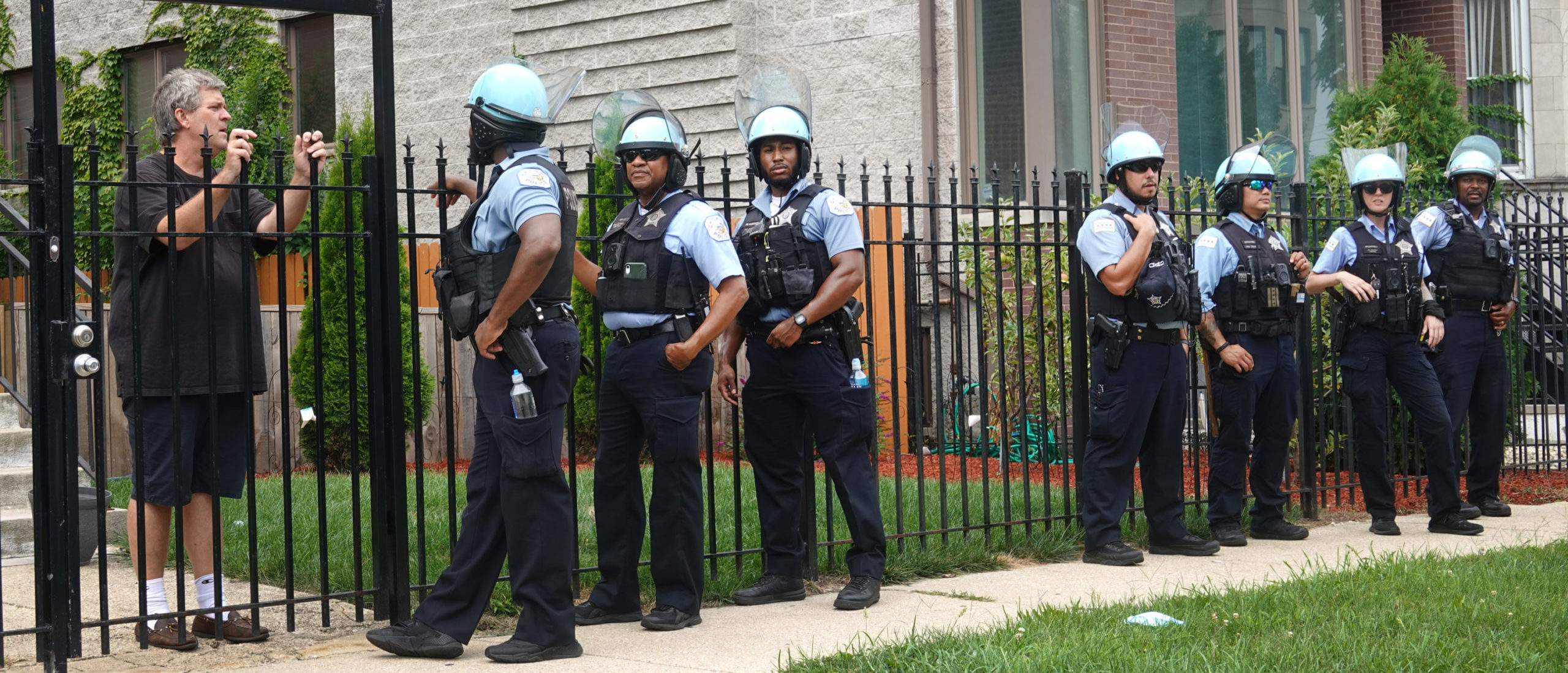 6 Dead 19 Shot Over Holiday Weekend In Chicago The Daily Caller 7911