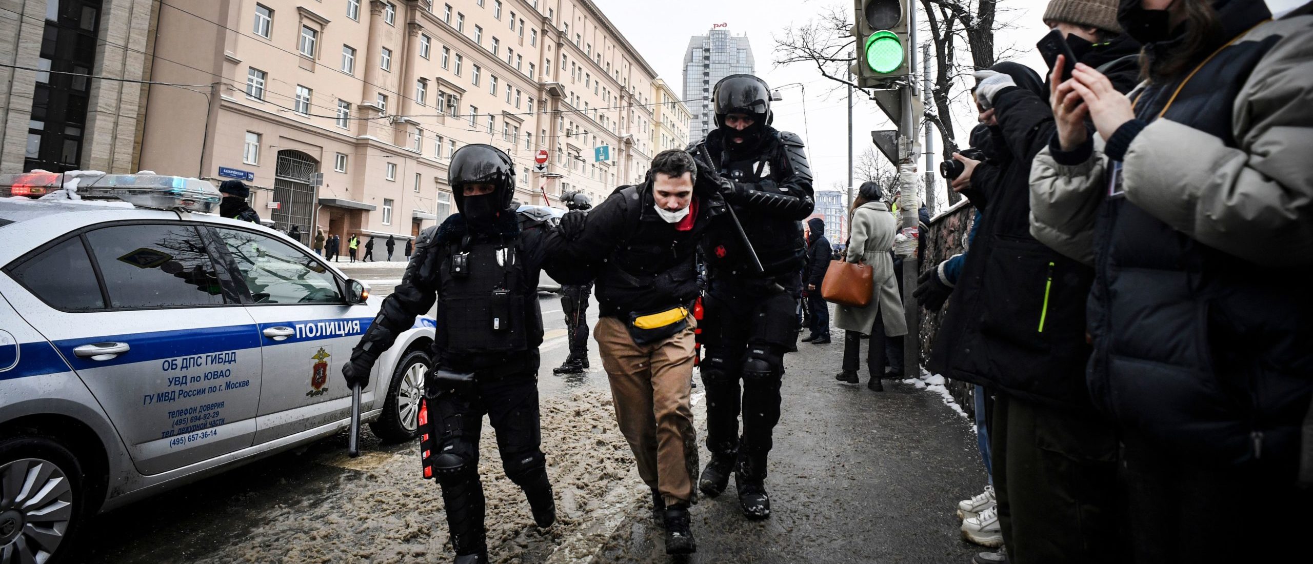 Полиция против. Полиция Москвы. Преследование оппозиции в Чехии. Russian Riots.