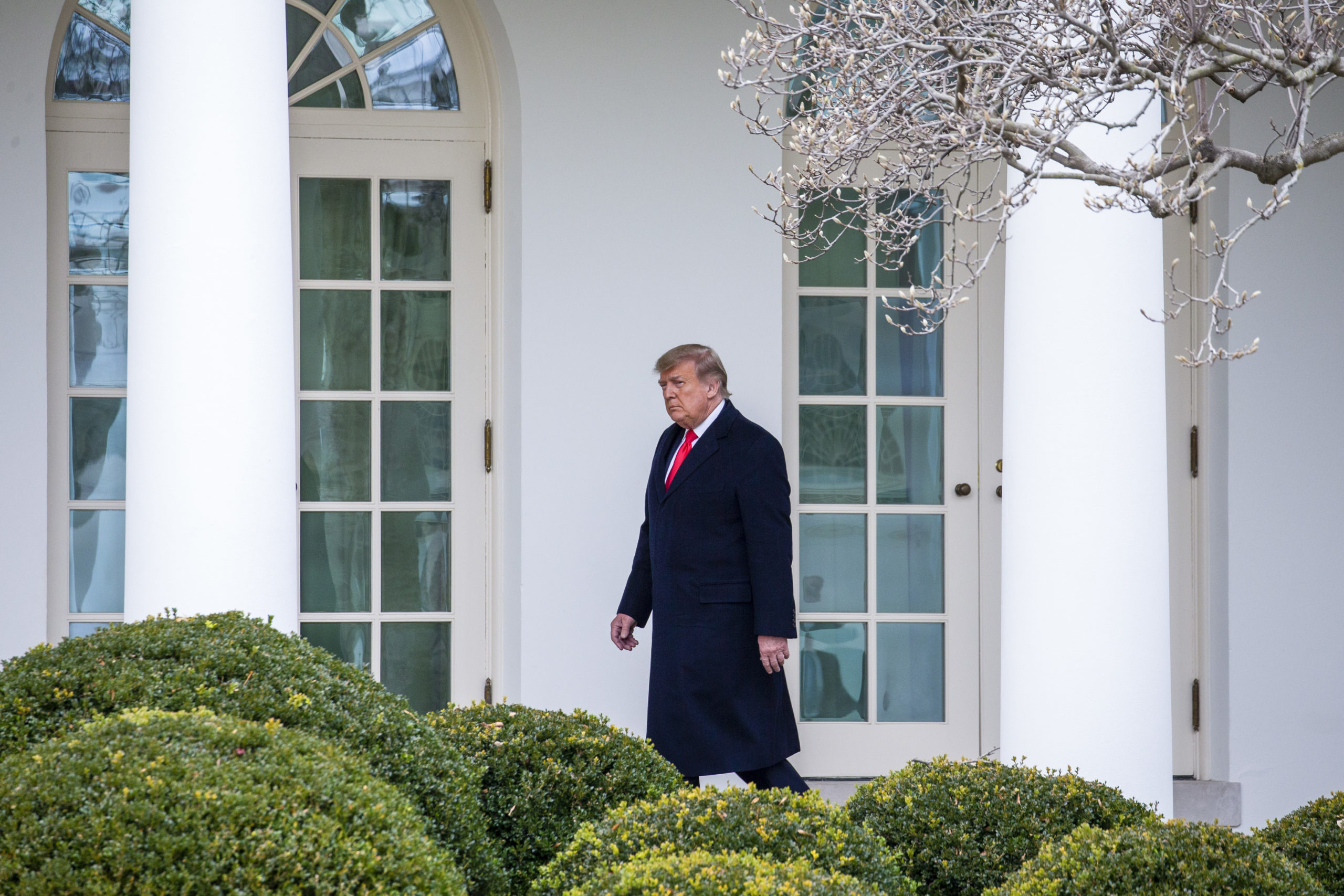 WASHINGTON, DC - DECEMBER 31: U.S. President Donald Trump walks to the Oval Office while arriving back at the White House on December 31, 2020 in Washington, DC. President Trump and the First Lady returned to Washington, DC early and will not be in attendance at the annual New Years Eve party at his Mar-a-Lago home in Palm Beach. (Photo by Tasos Katopodis/Getty Images)