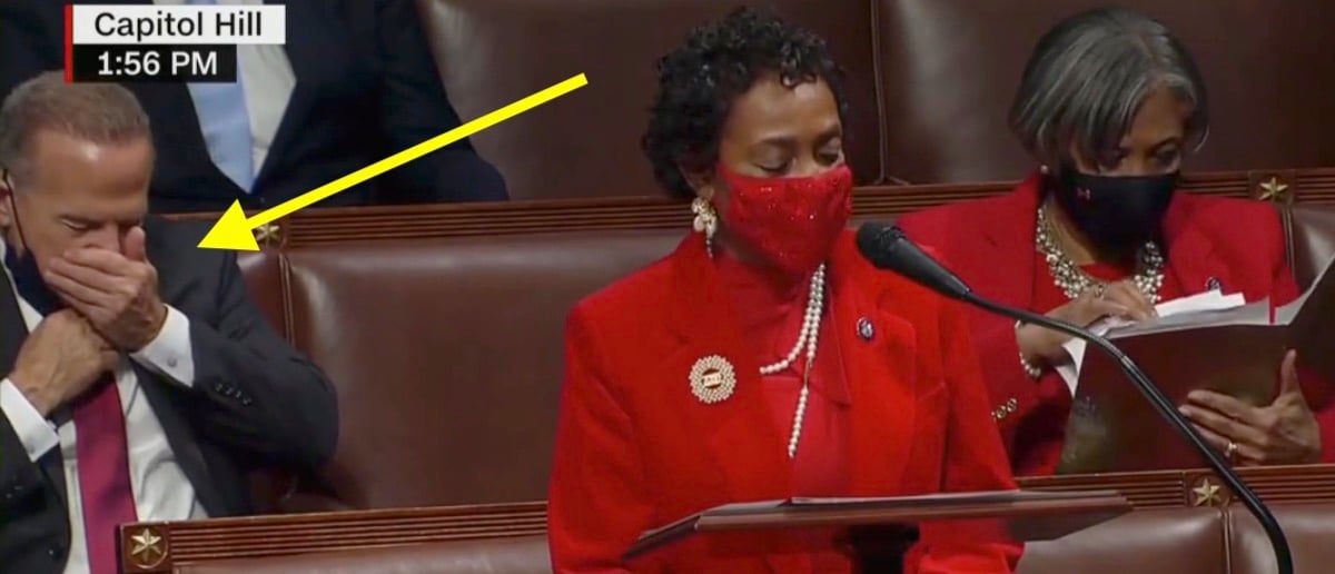 Democratic Lawmaker Lowers Mask To Sneeze Into Hand, Video Shows | The ...