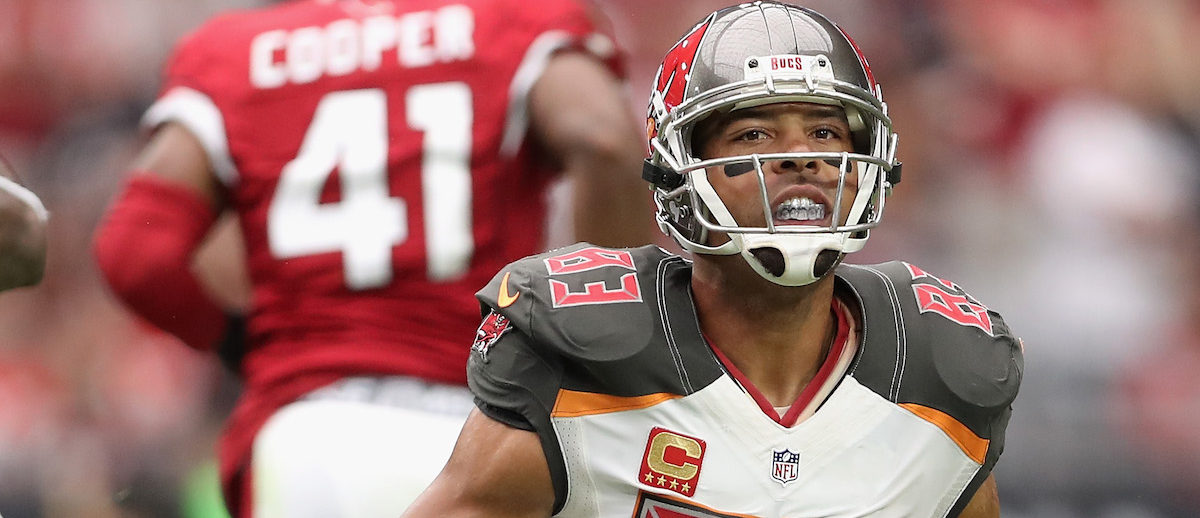 Fans, Athletes pay tribute to Vincent Jackson