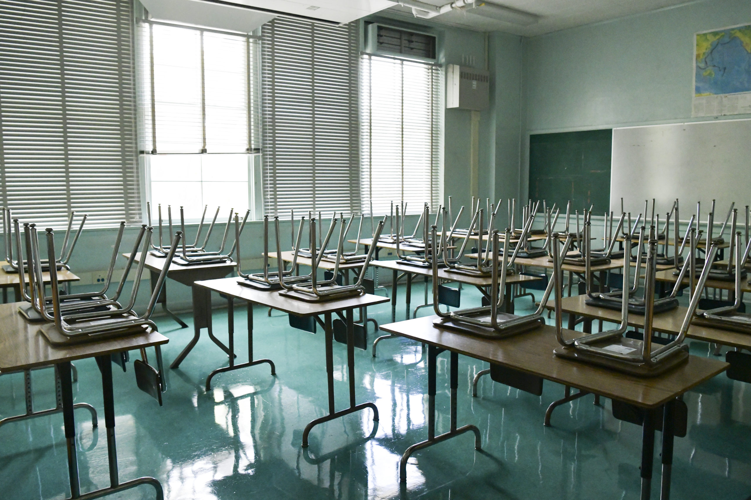 An empty classroom is seen at Hollywood High School on August 13, 2020 in Hollywood, California. (Photo by Rodin Eckenroth/Getty Images)