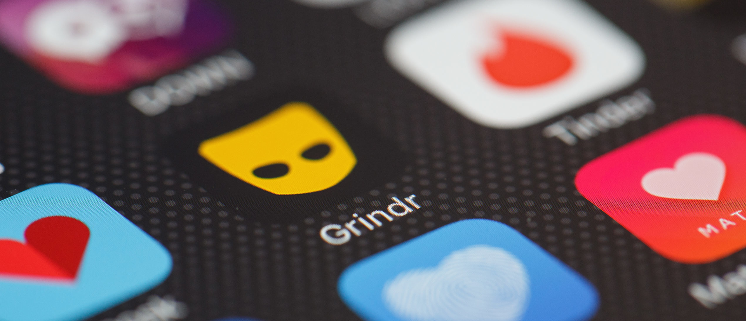 LONDON, ENGLAND - NOVEMBER 24: The "Grindr" app logo is seen amongst other dating apps on a mobile phone screen on November 24, 2016 in London, England. Following a number of deaths linked to the use of anonymous online dating apps, the police have warned users to be aware of the risks involved, following the growth in the scale of violence and sexual assaults linked to their use. (Photo by Leon Neal/Getty Images)